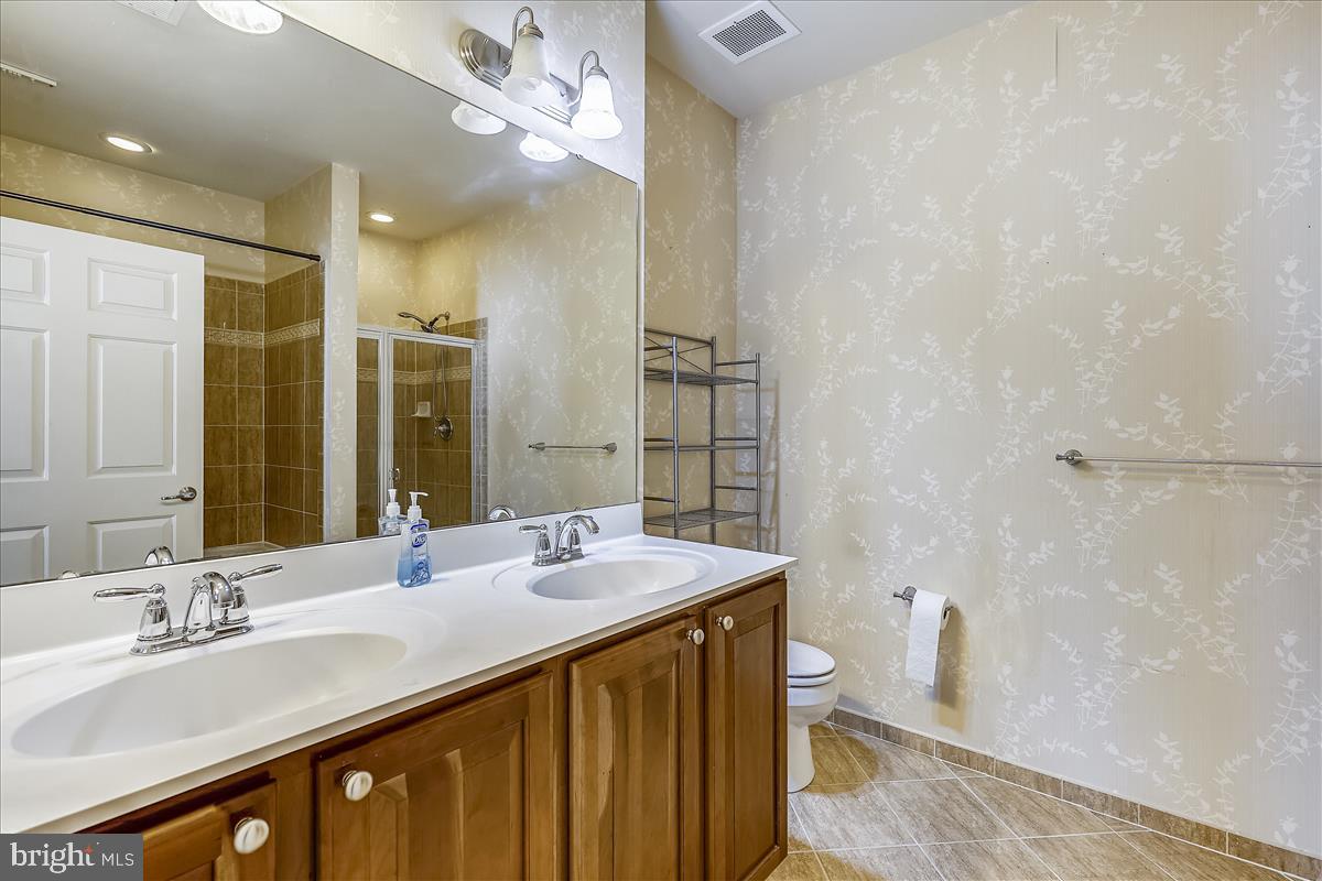 ELKRIDGE CROSSING - Residential