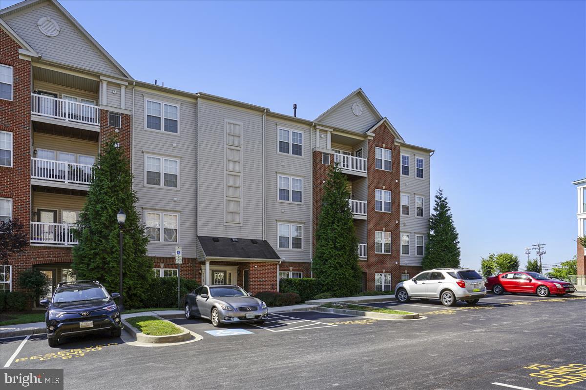 ELKRIDGE CROSSING - Residential