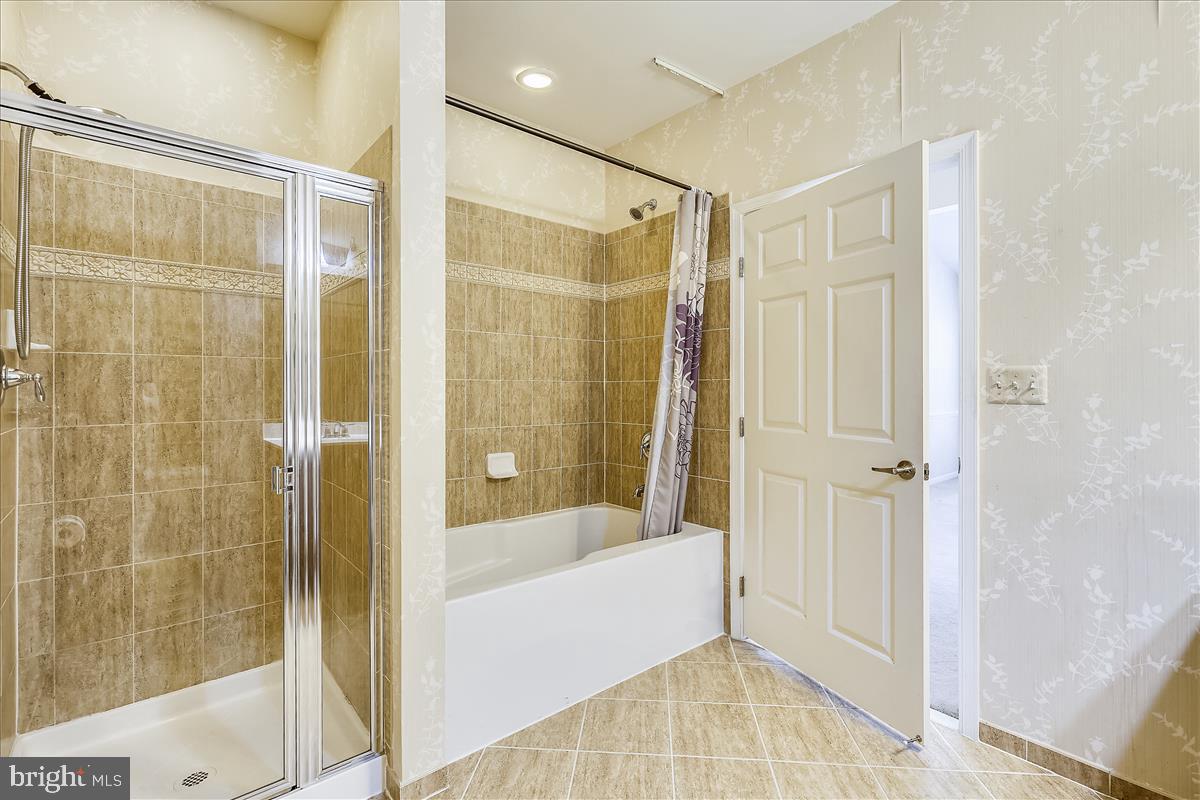 ELKRIDGE CROSSING - Residential