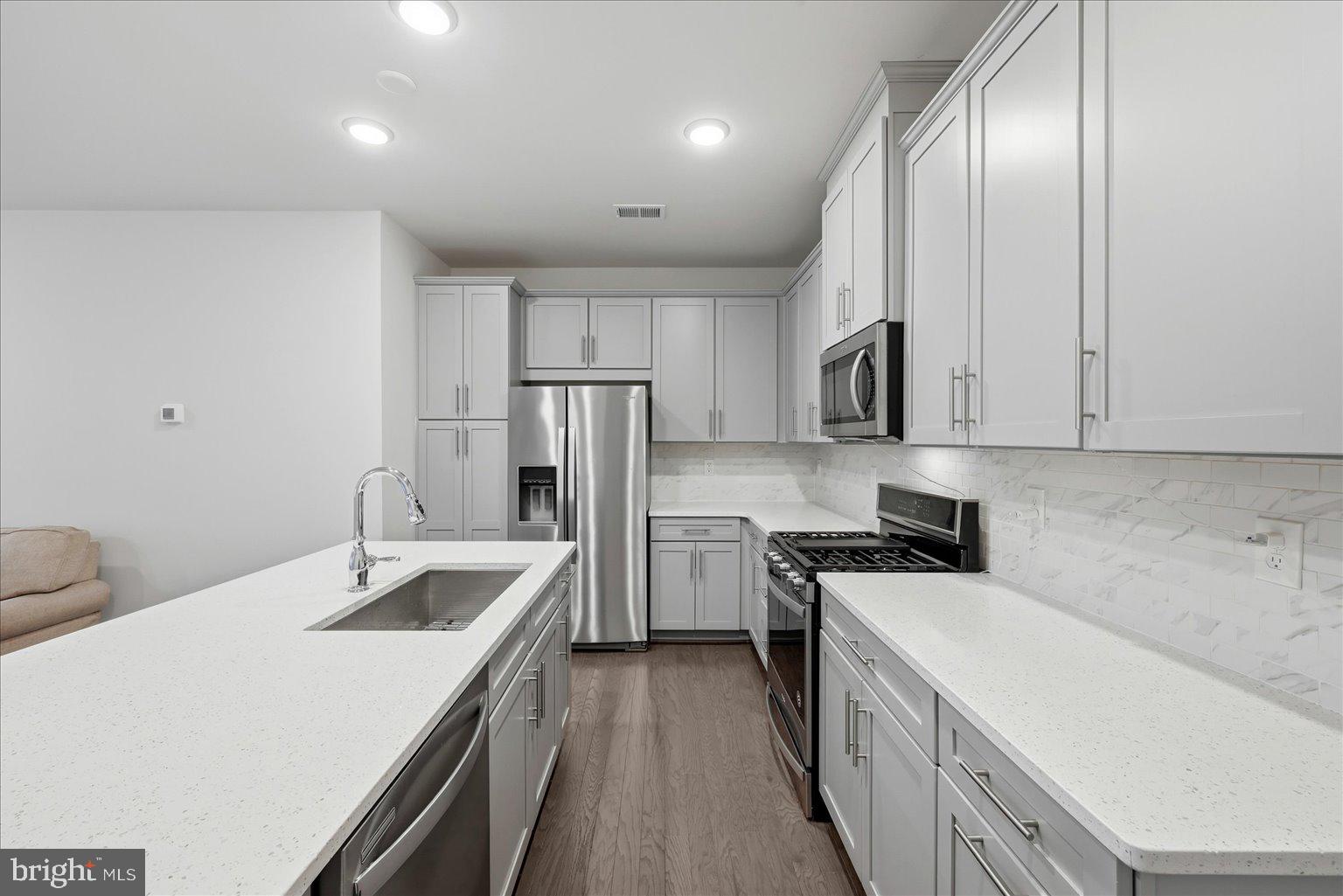 13334 ARROWBROOK CENTRE DRIVE 112