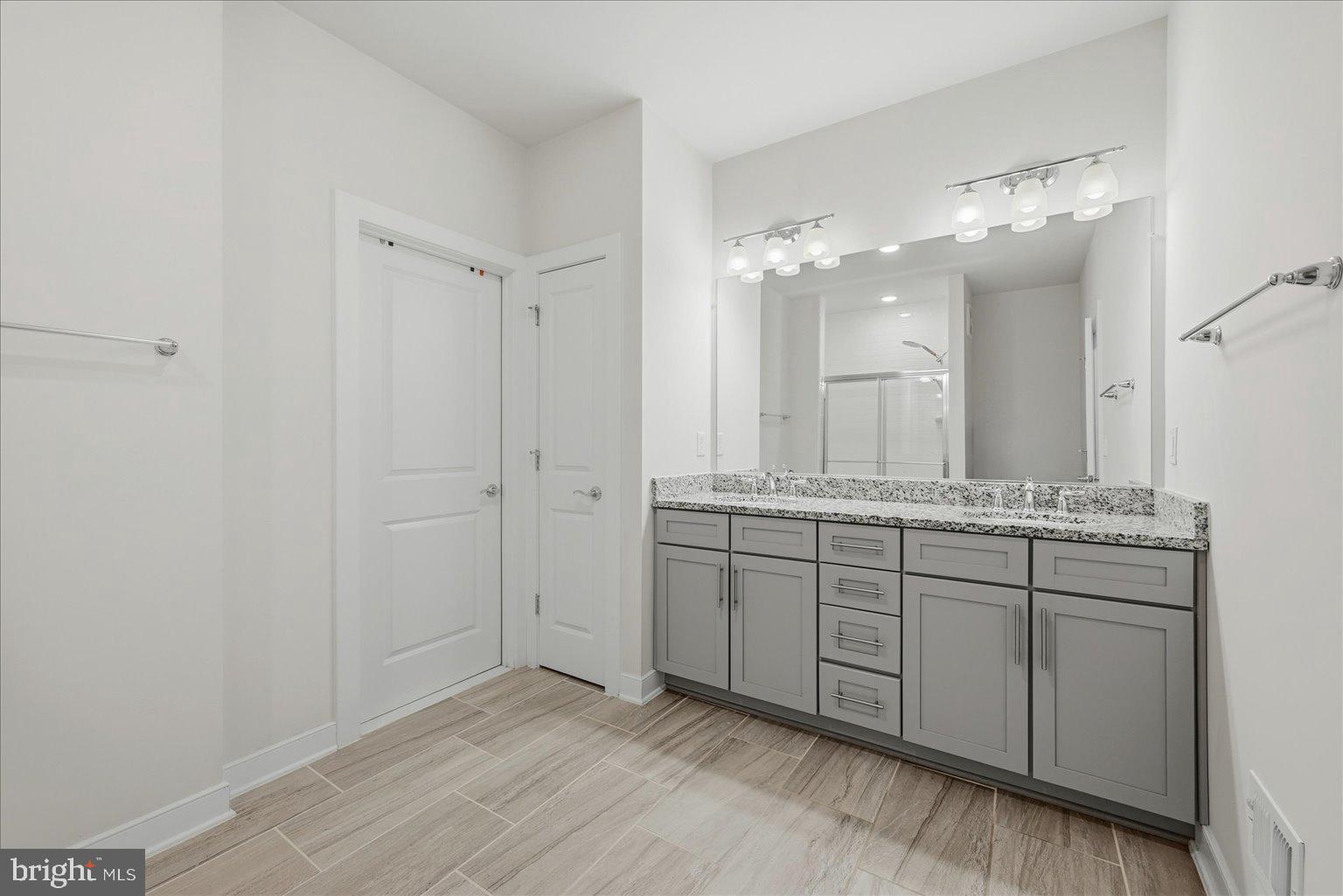 METROPARK AT ARROWBROOK - Residential