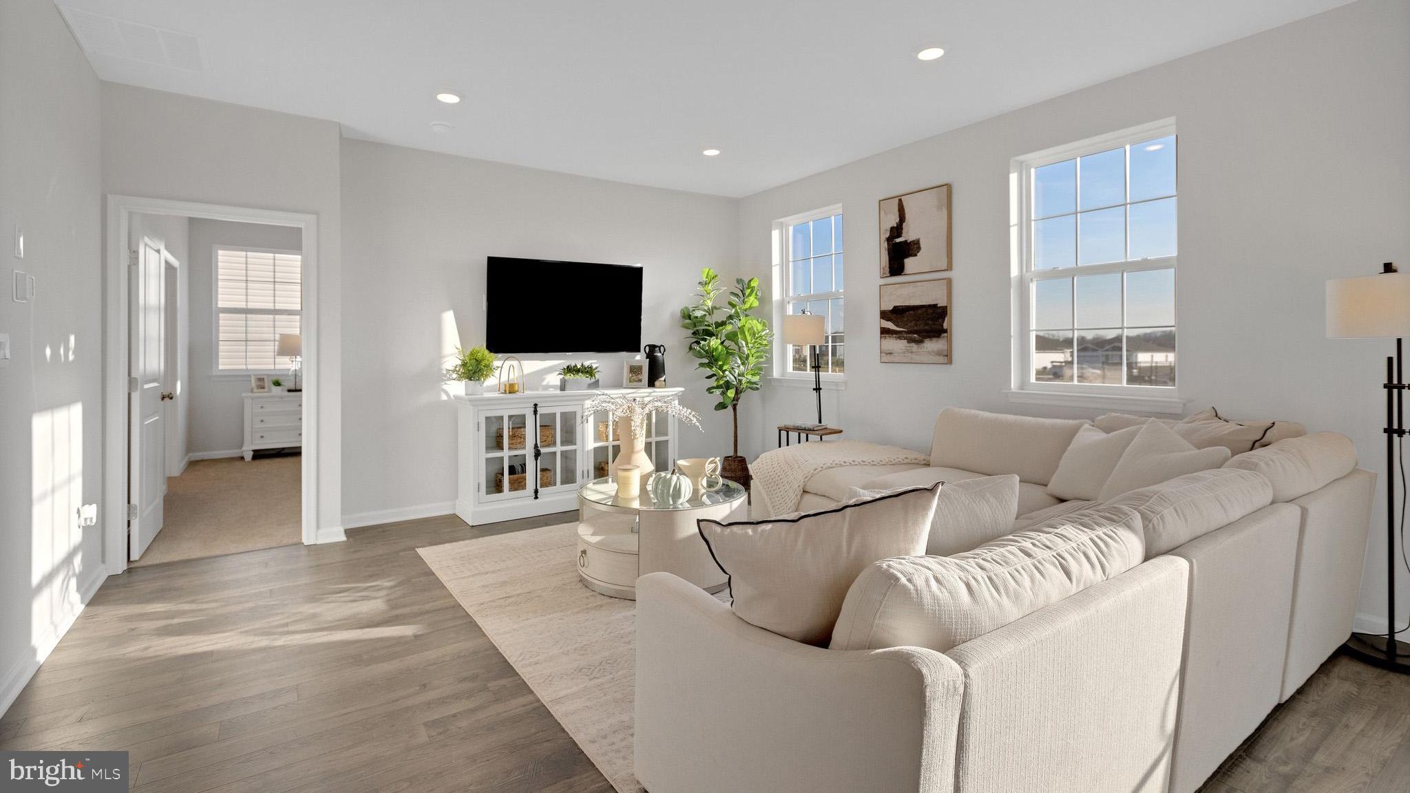 POTTSGROVE HUNT - Residential