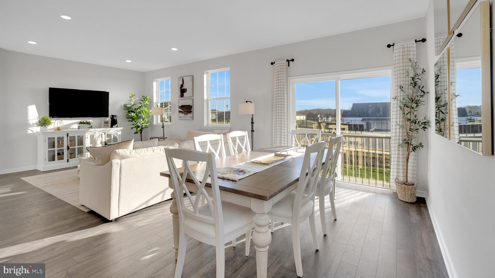 POTTSGROVE HUNT - Residential