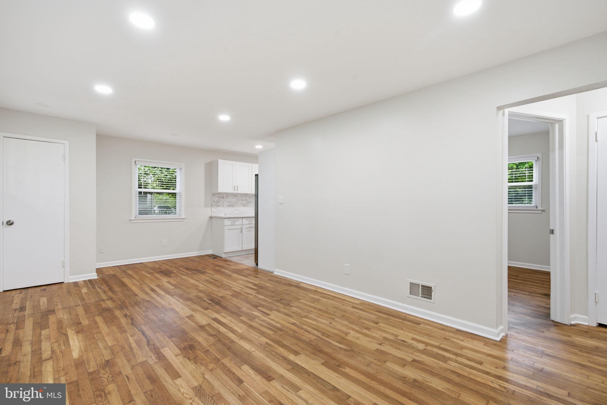 18 GRANDIN CIRCLE