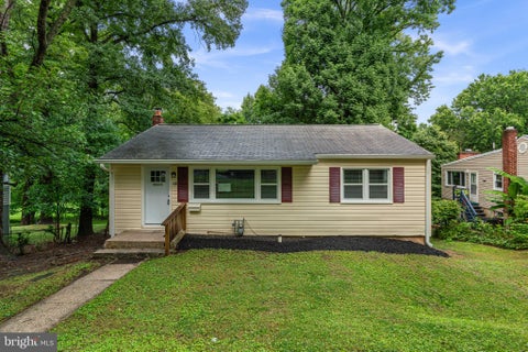 Homes For Rent - 18 Grandin Circle<br/> ROCKVILLE, MD 20851