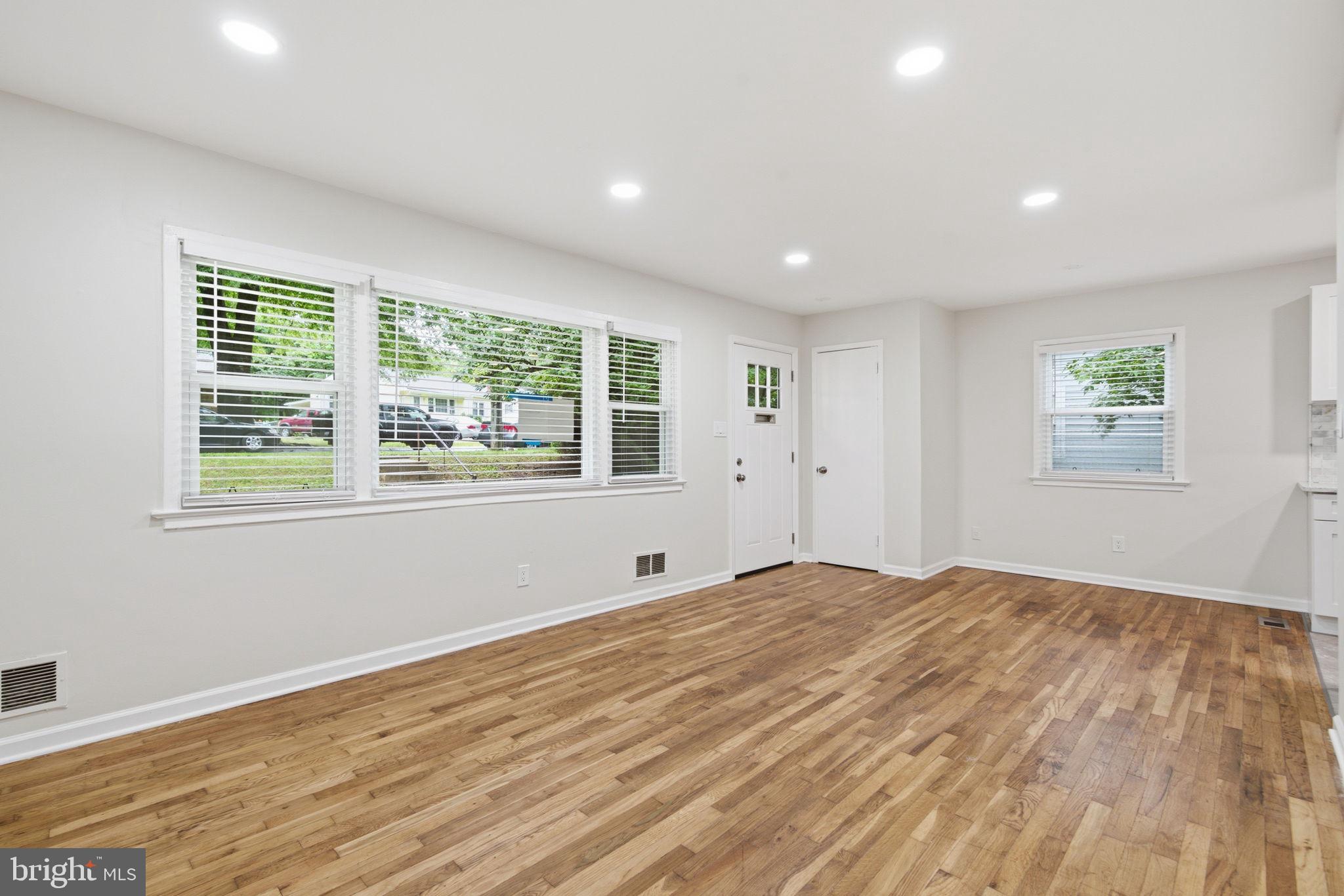18 GRANDIN CIRCLE