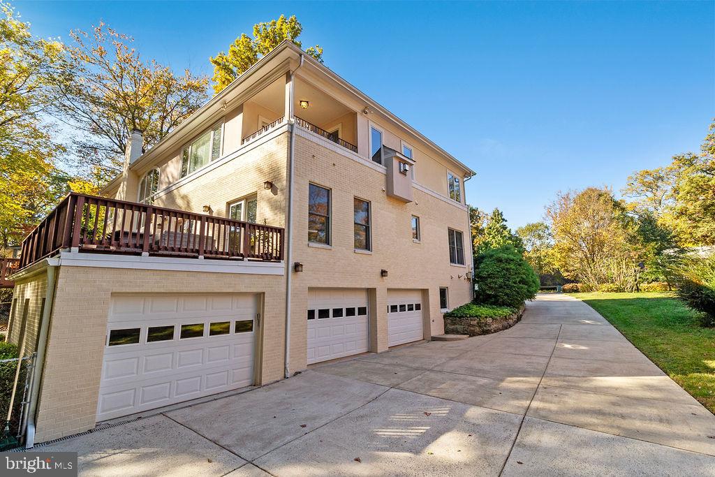 THE CLOISTERS - Residential