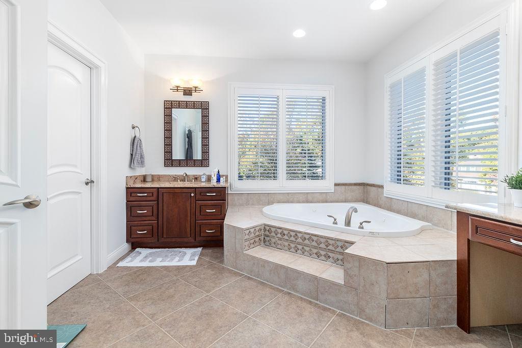 THE CLOISTERS - Residential