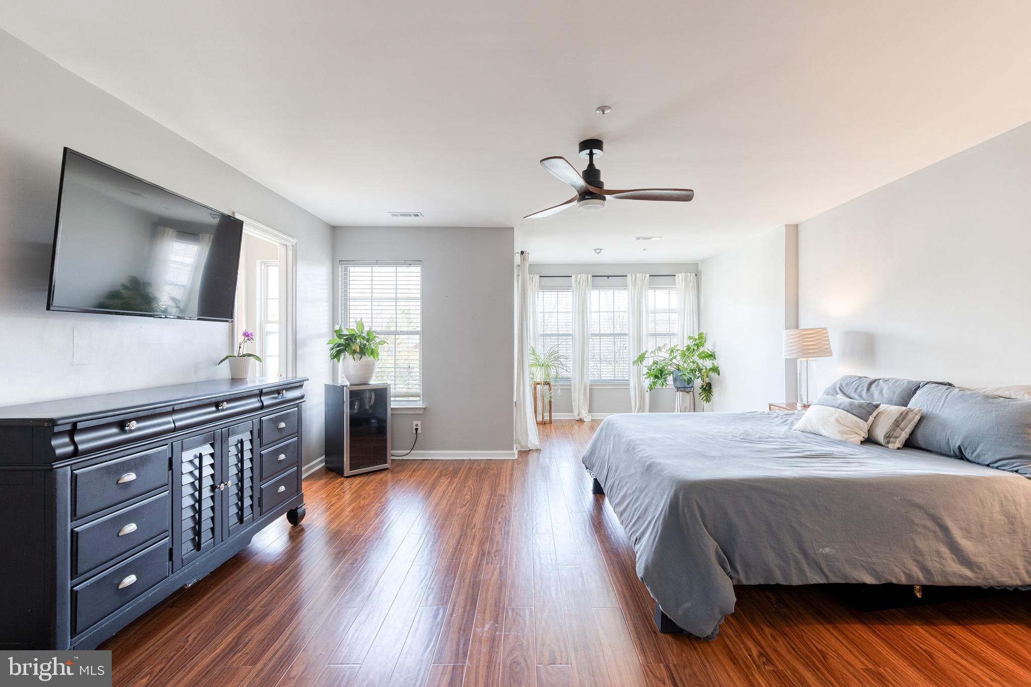 SOUTH RIVER COLONY - Residential