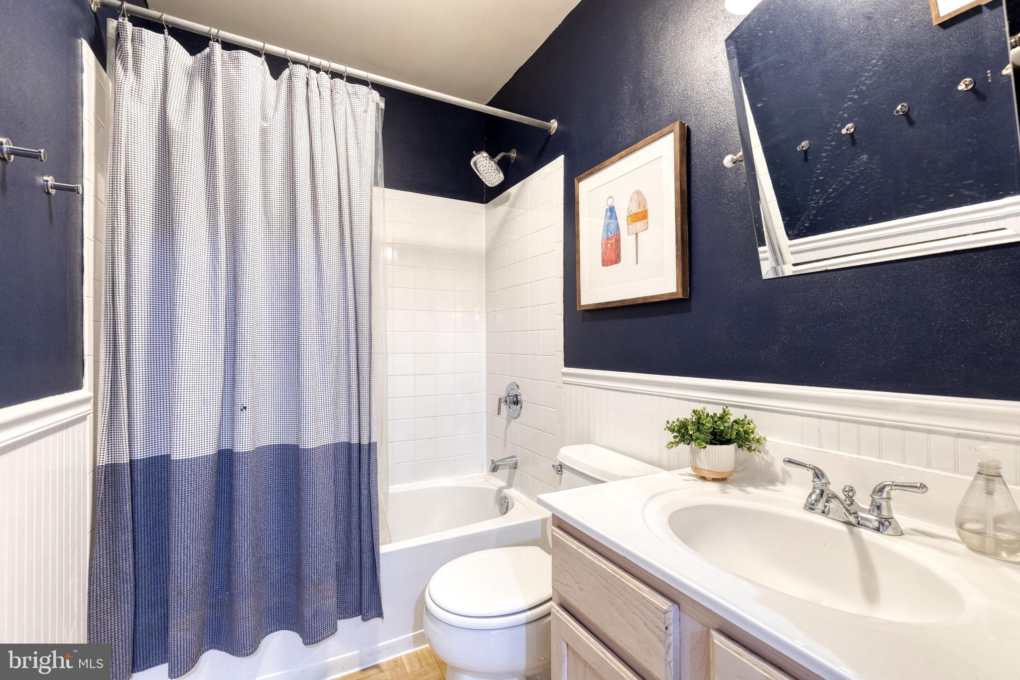 SOUTH RIVER COLONY - Residential