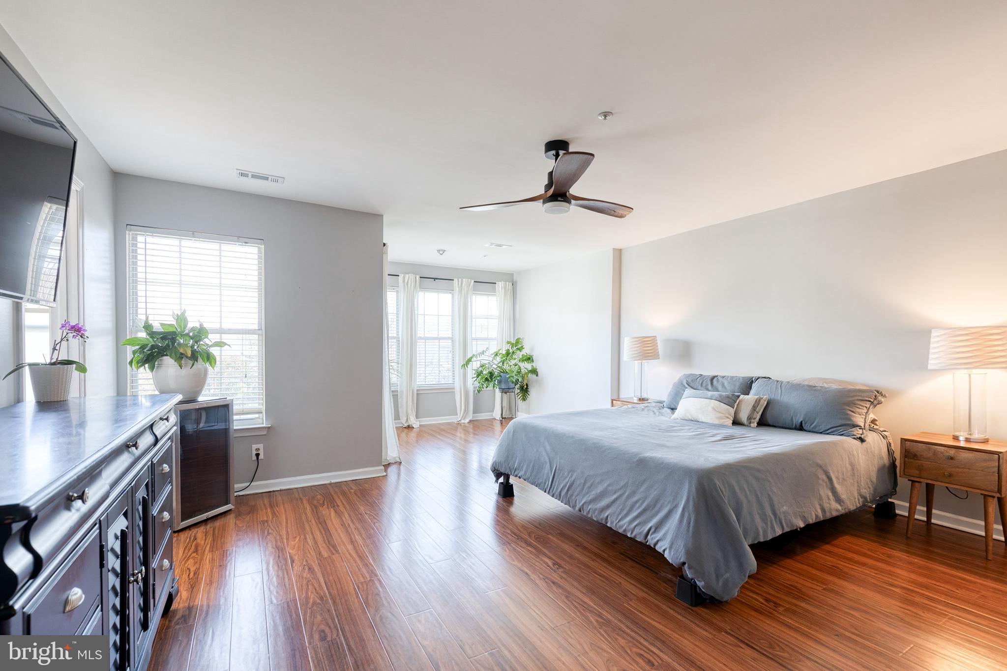 SOUTH RIVER COLONY - Residential