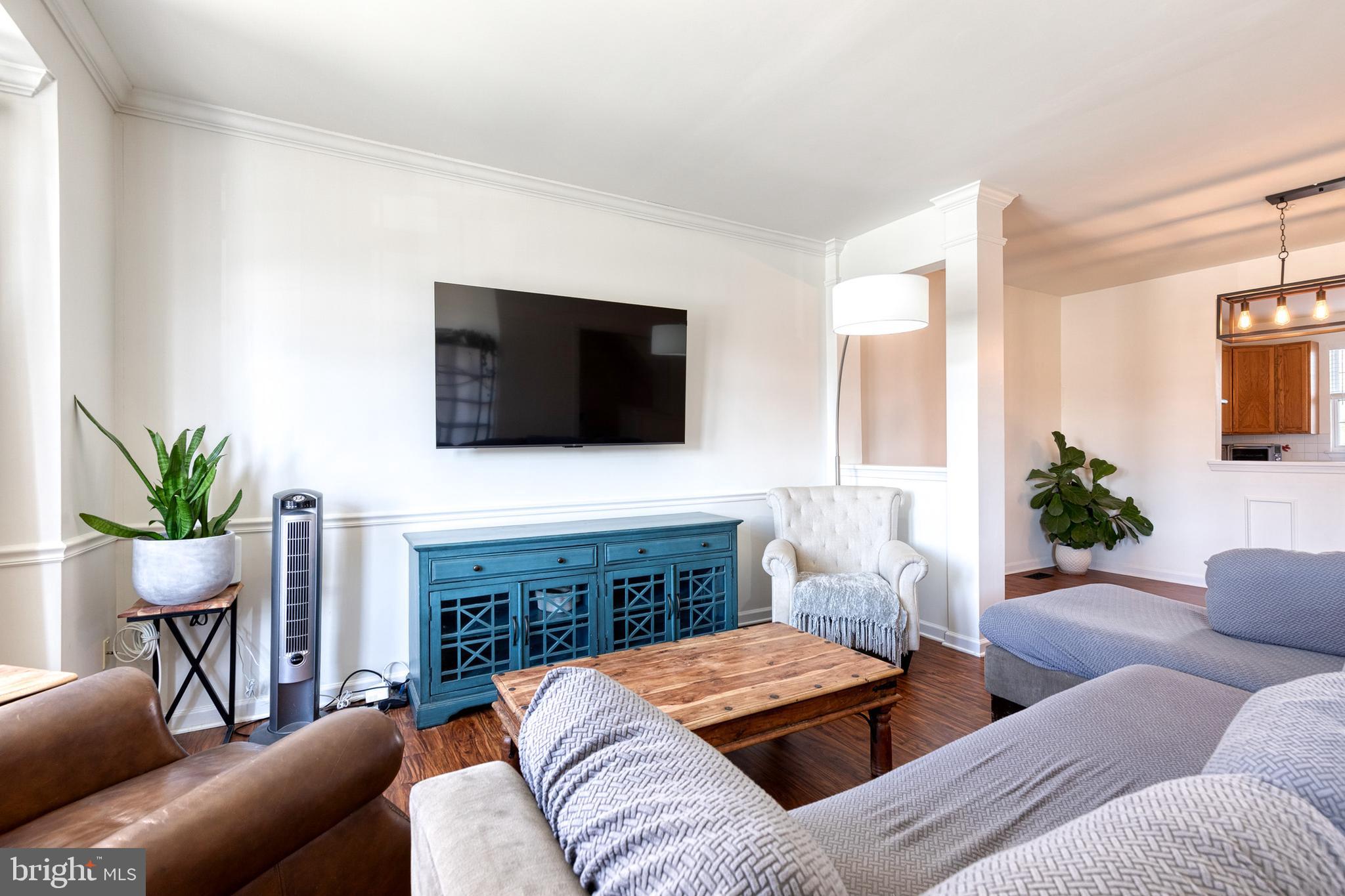 SOUTH RIVER COLONY - Residential