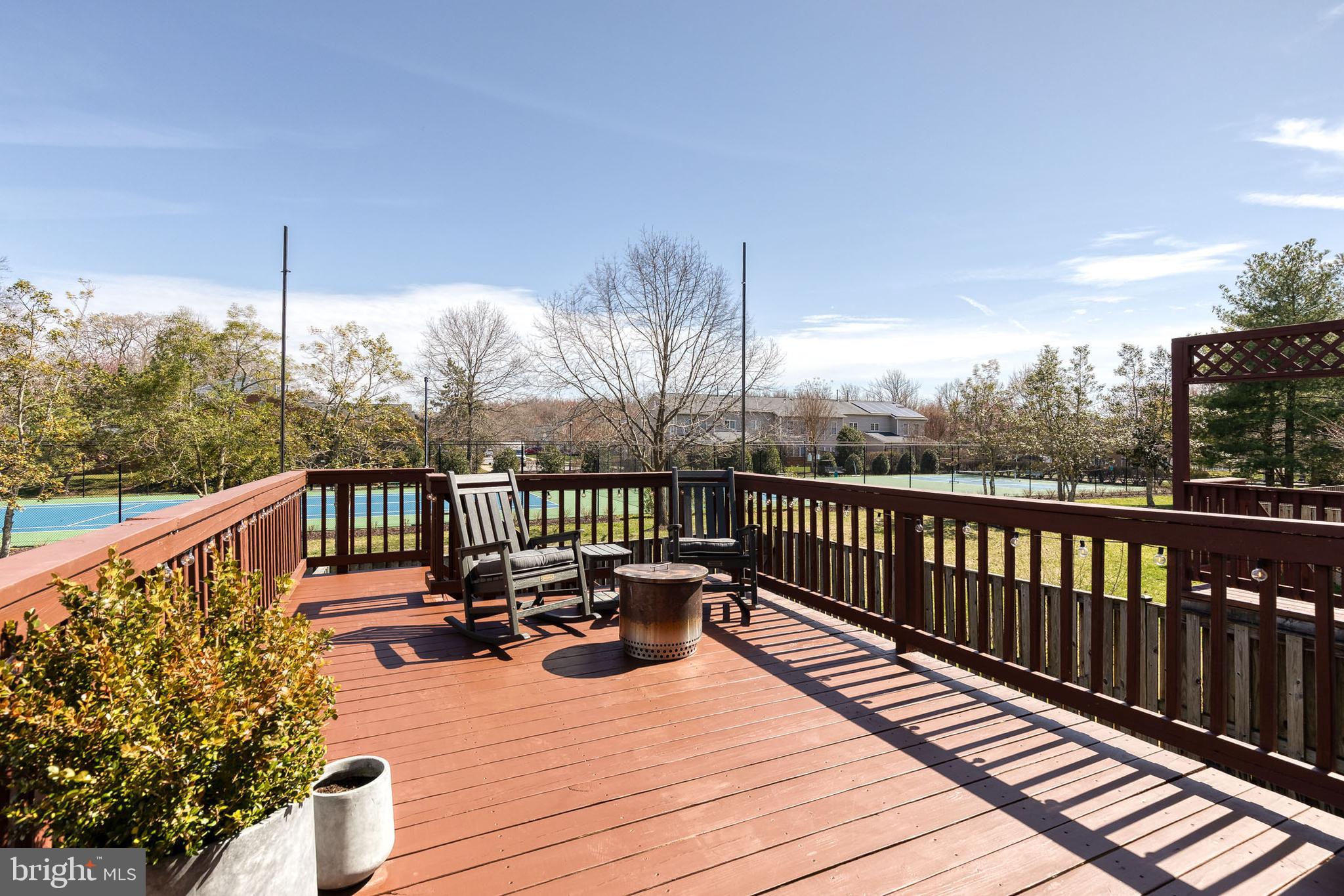 SOUTH RIVER COLONY - Residential