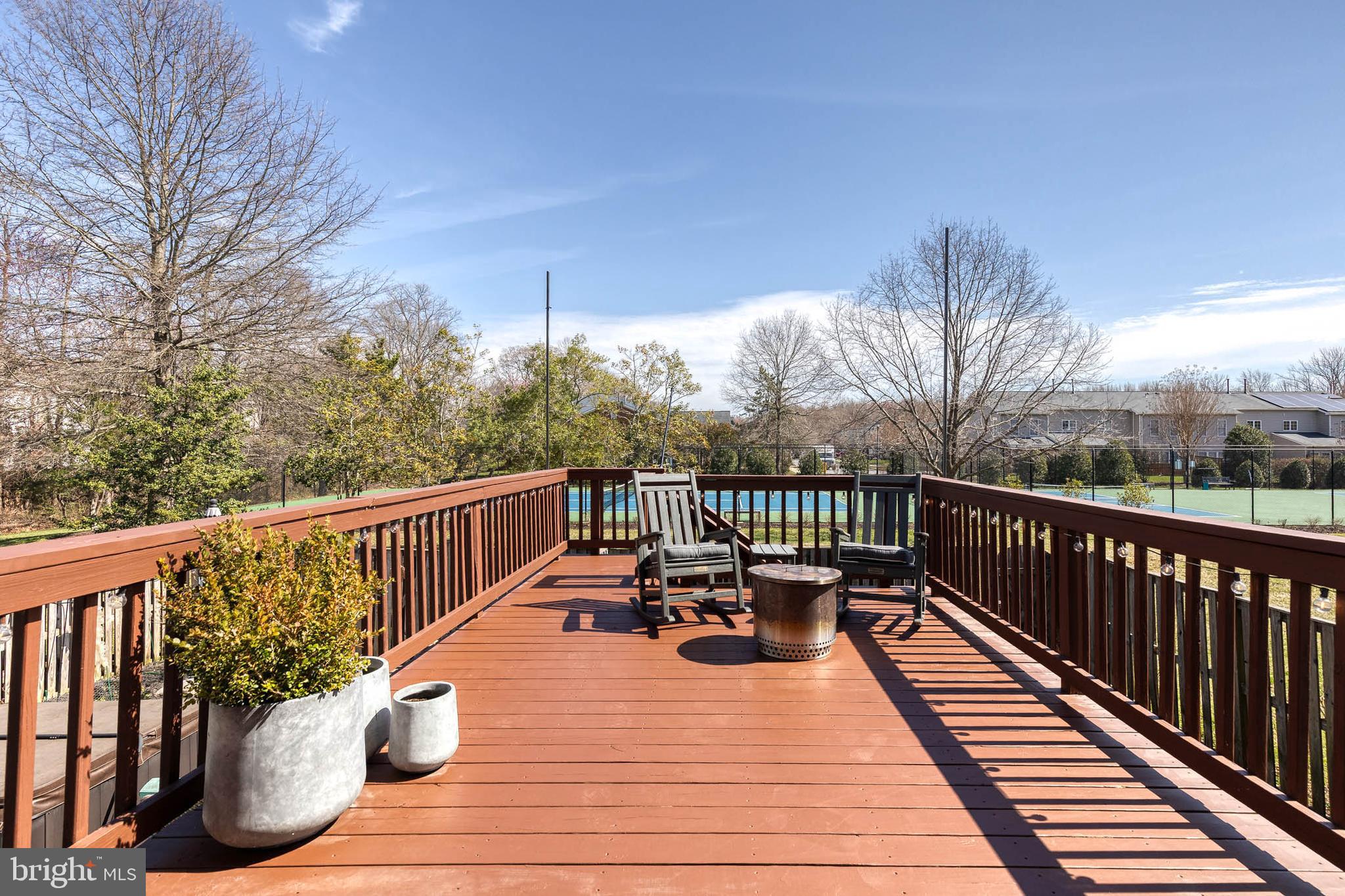 SOUTH RIVER COLONY - Residential