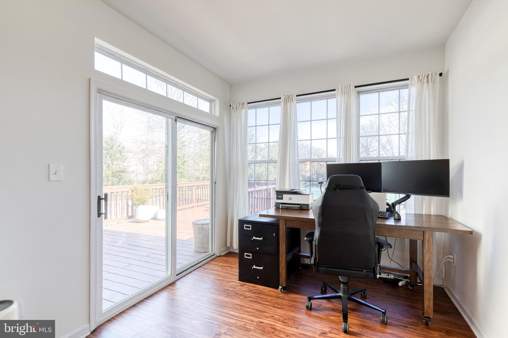 SOUTH RIVER COLONY - Residential