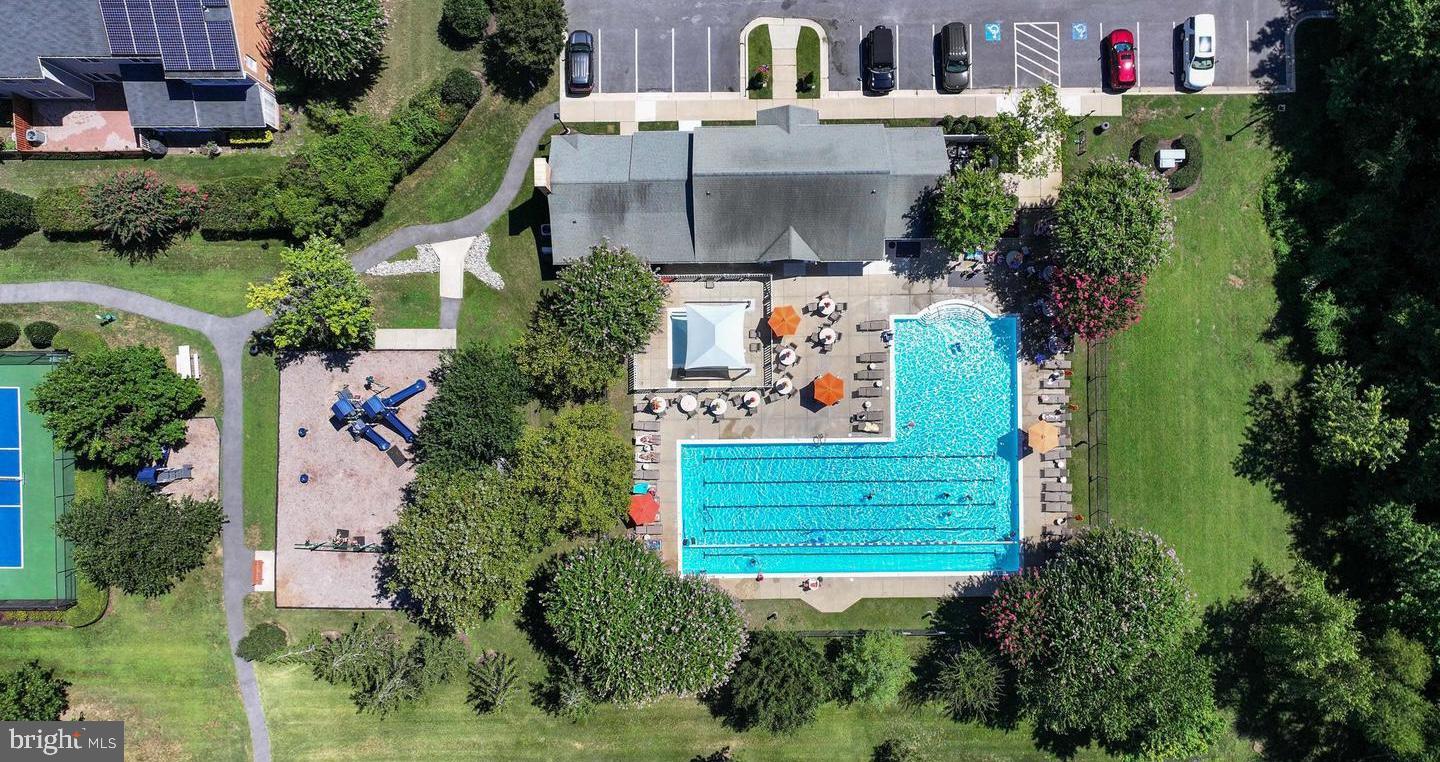 SOUTH RIVER COLONY - Residential