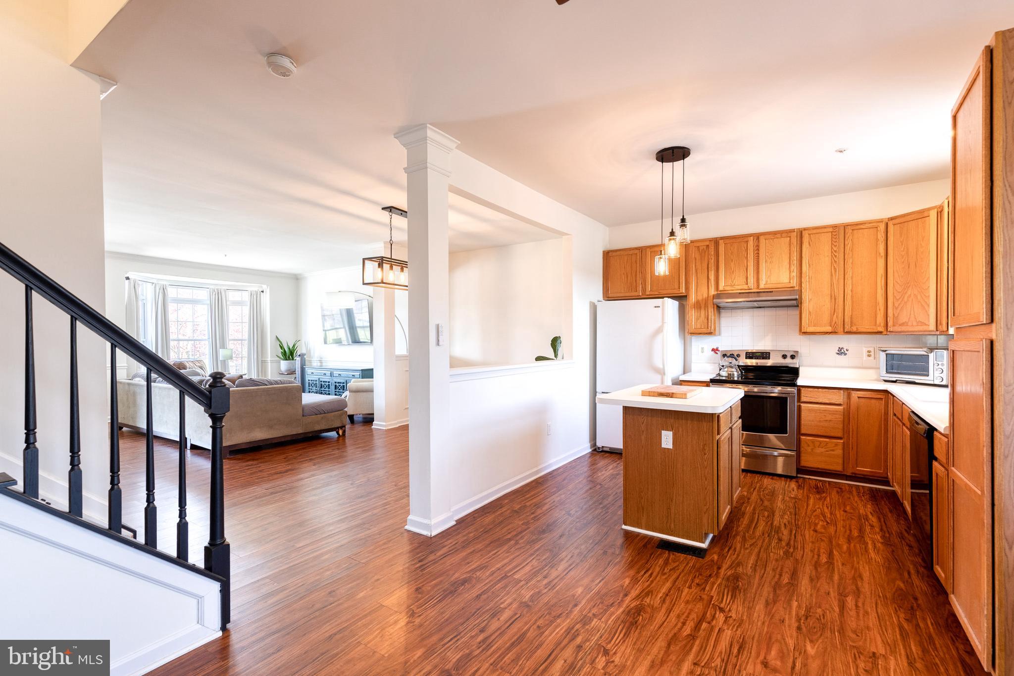 SOUTH RIVER COLONY - Residential