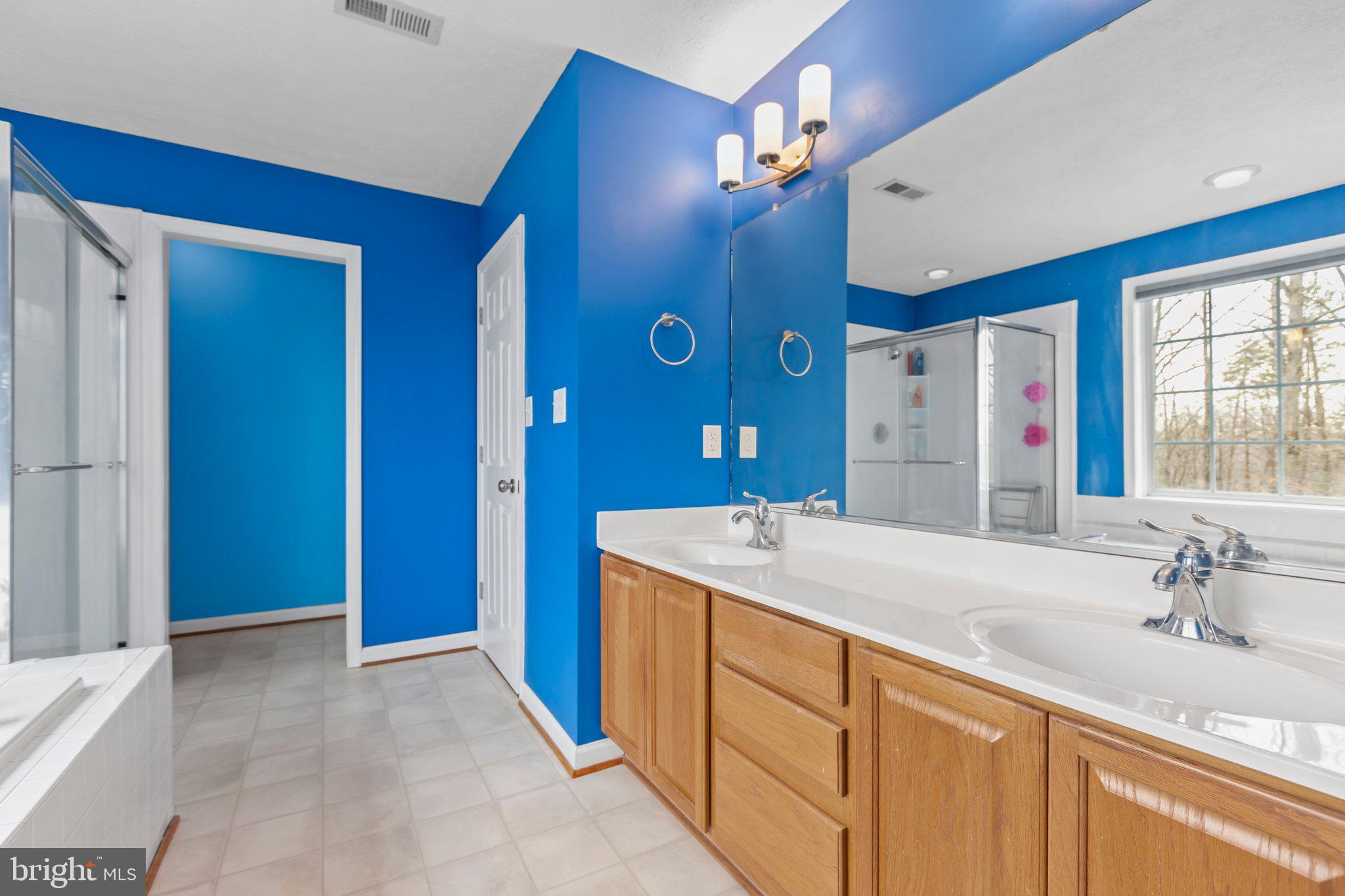 KINGSWOOD - Residential