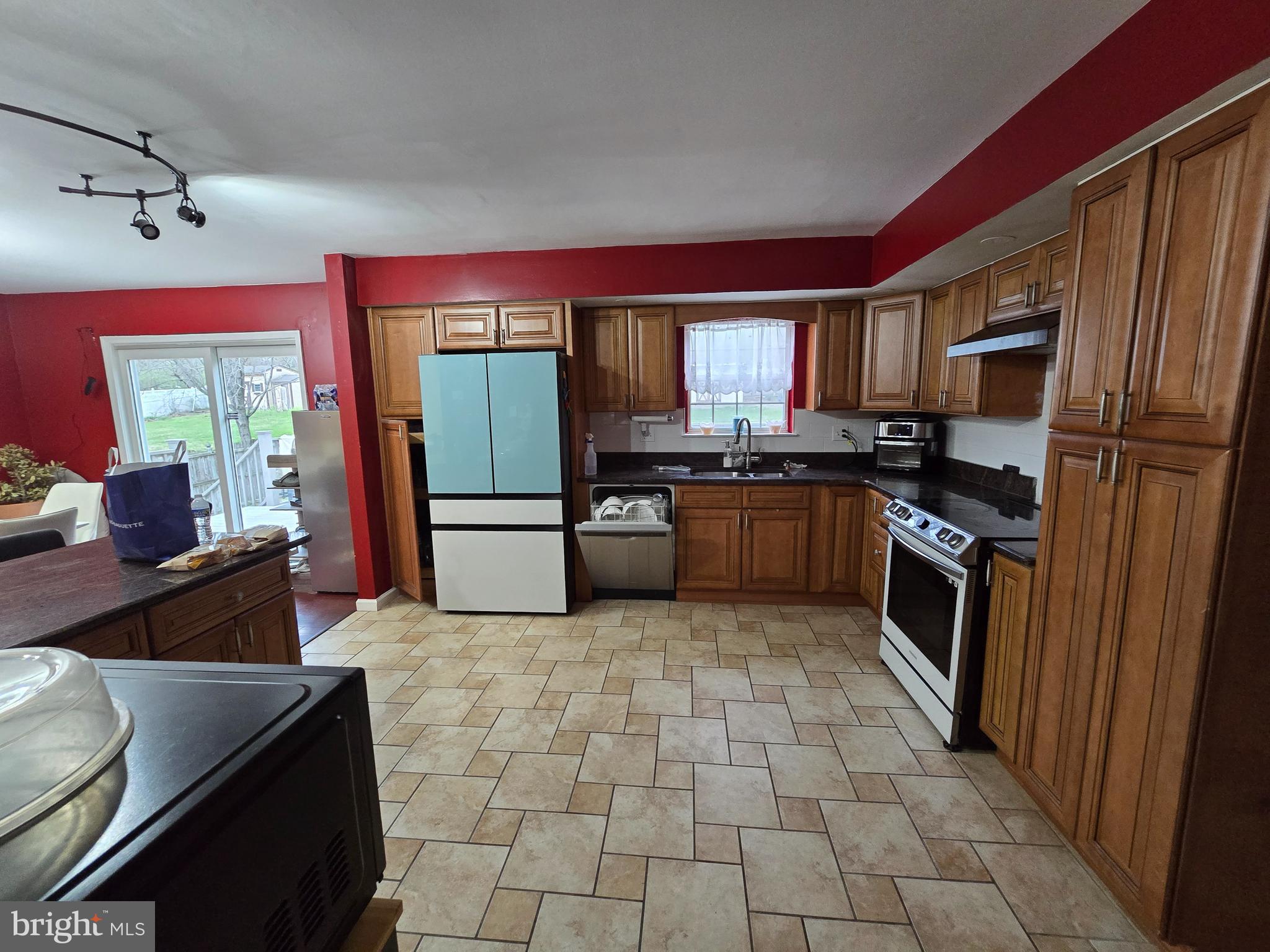 WILLOWBROOK - Residential