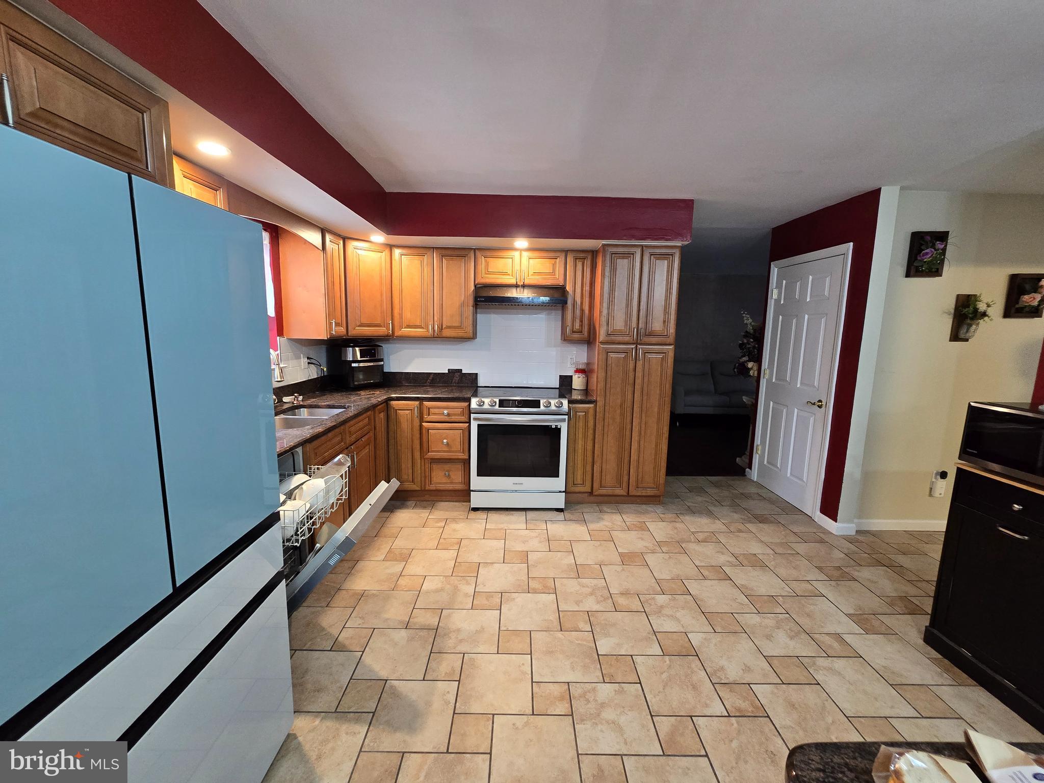 WILLOWBROOK - Residential