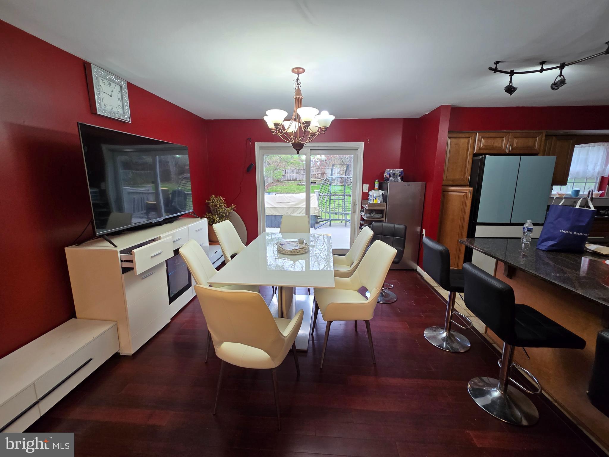 WILLOWBROOK - Residential