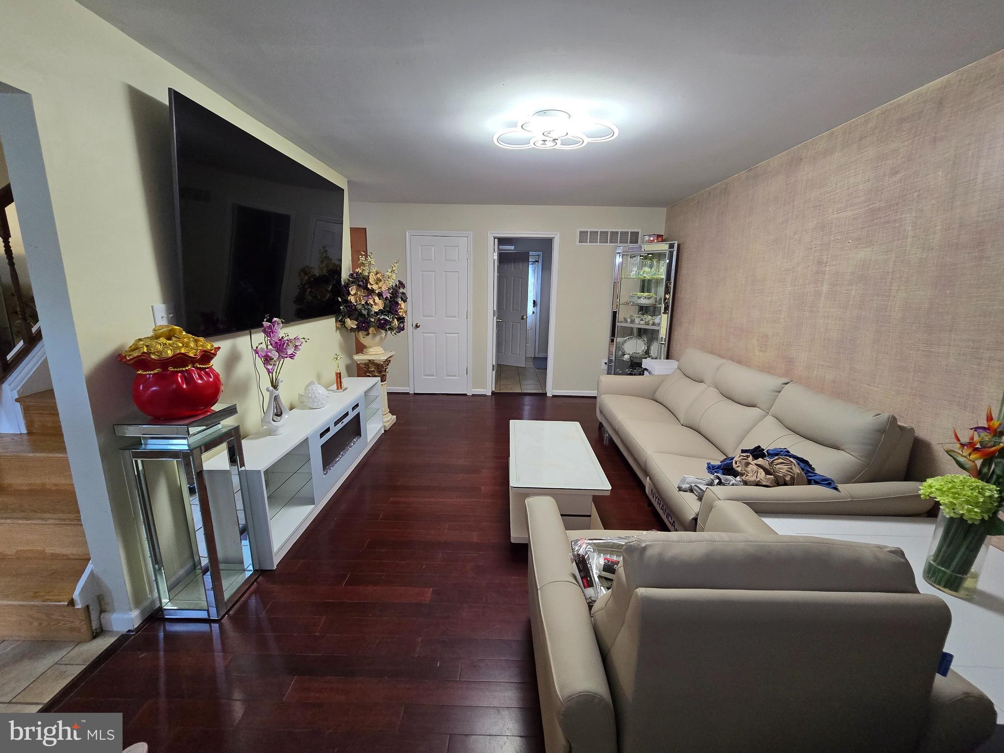 WILLOWBROOK - Residential