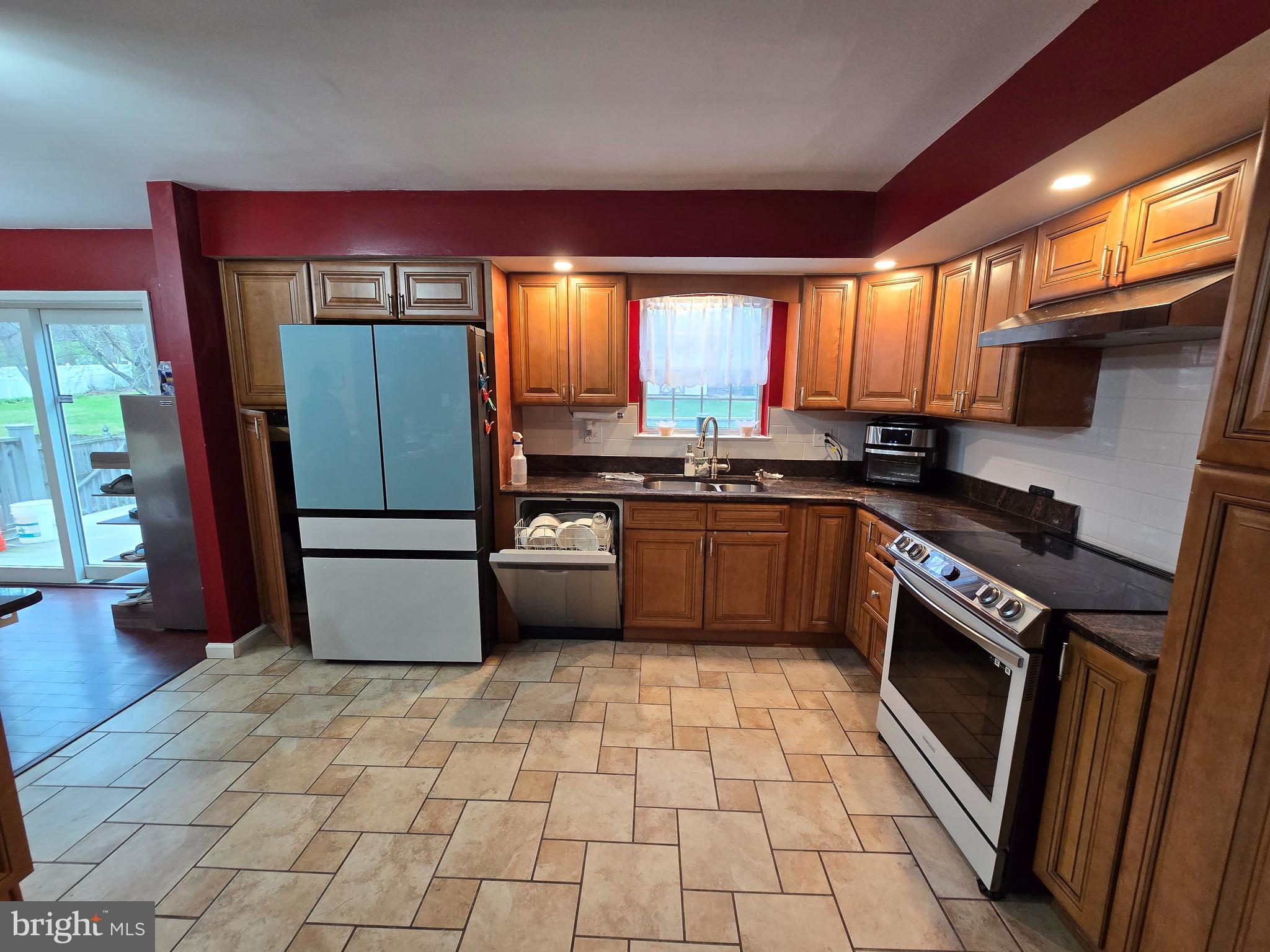 WILLOWBROOK - Residential