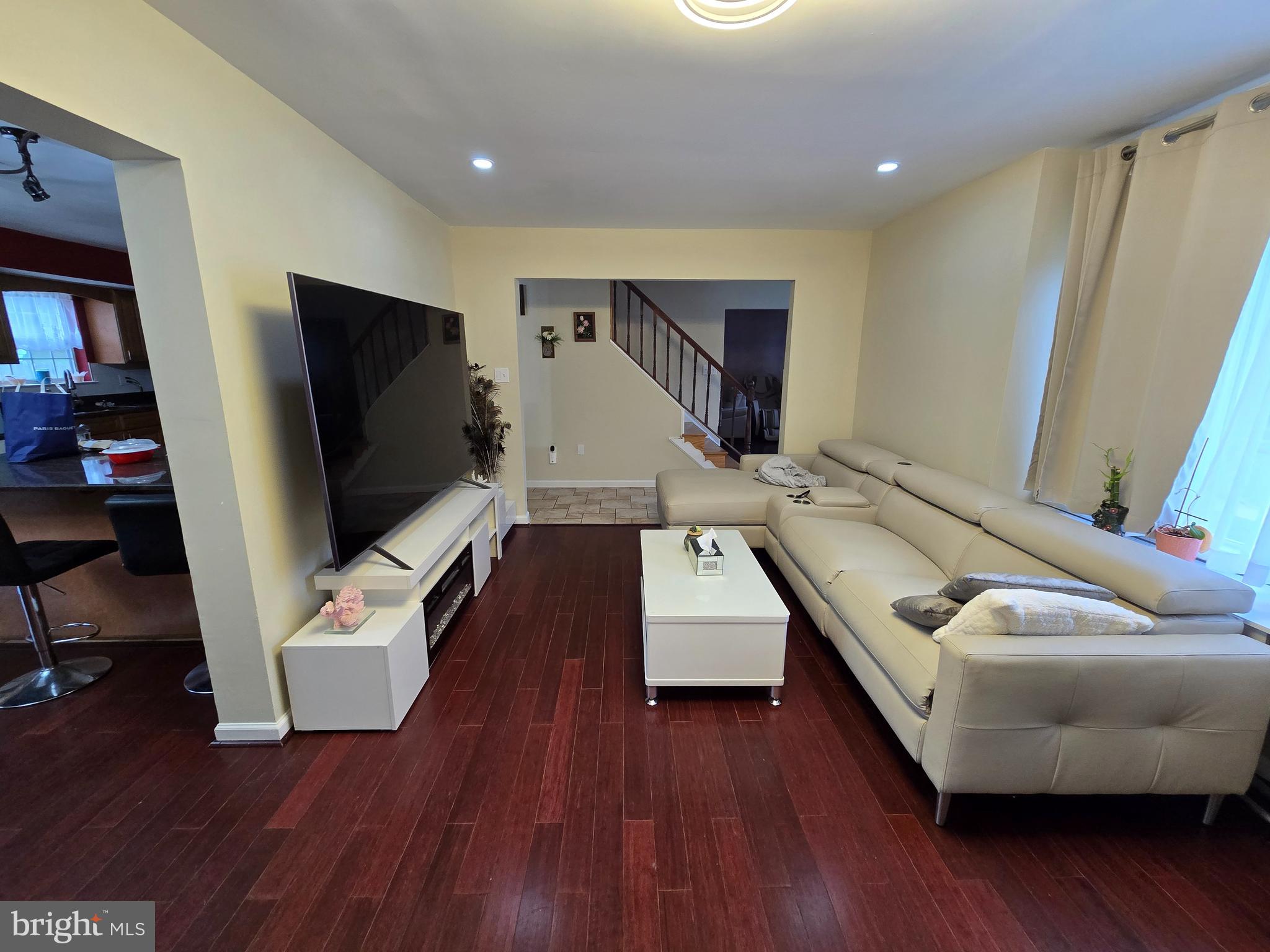 WILLOWBROOK - Residential