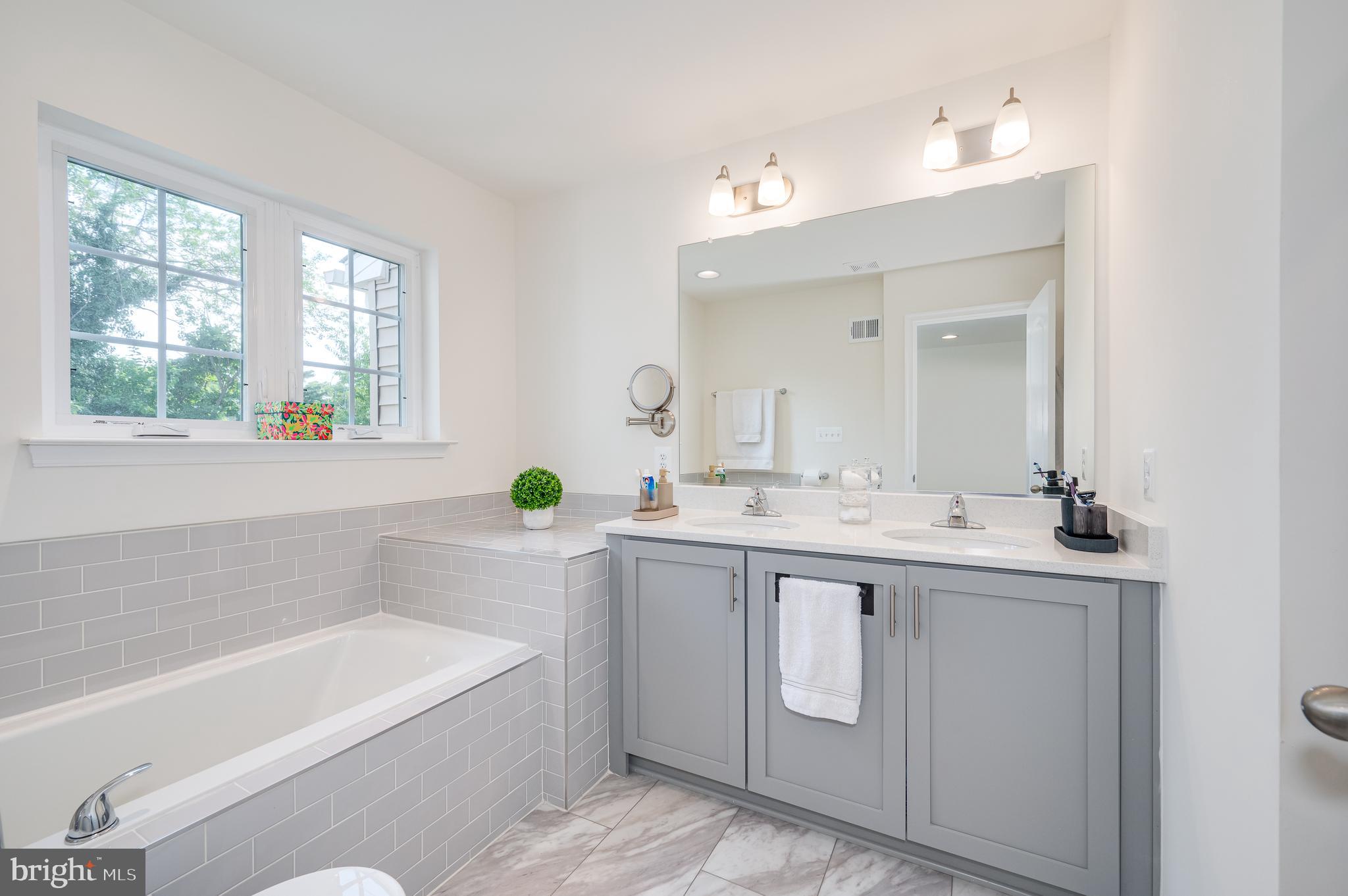 TOWNES AT TATE MANOR - Residential Lease