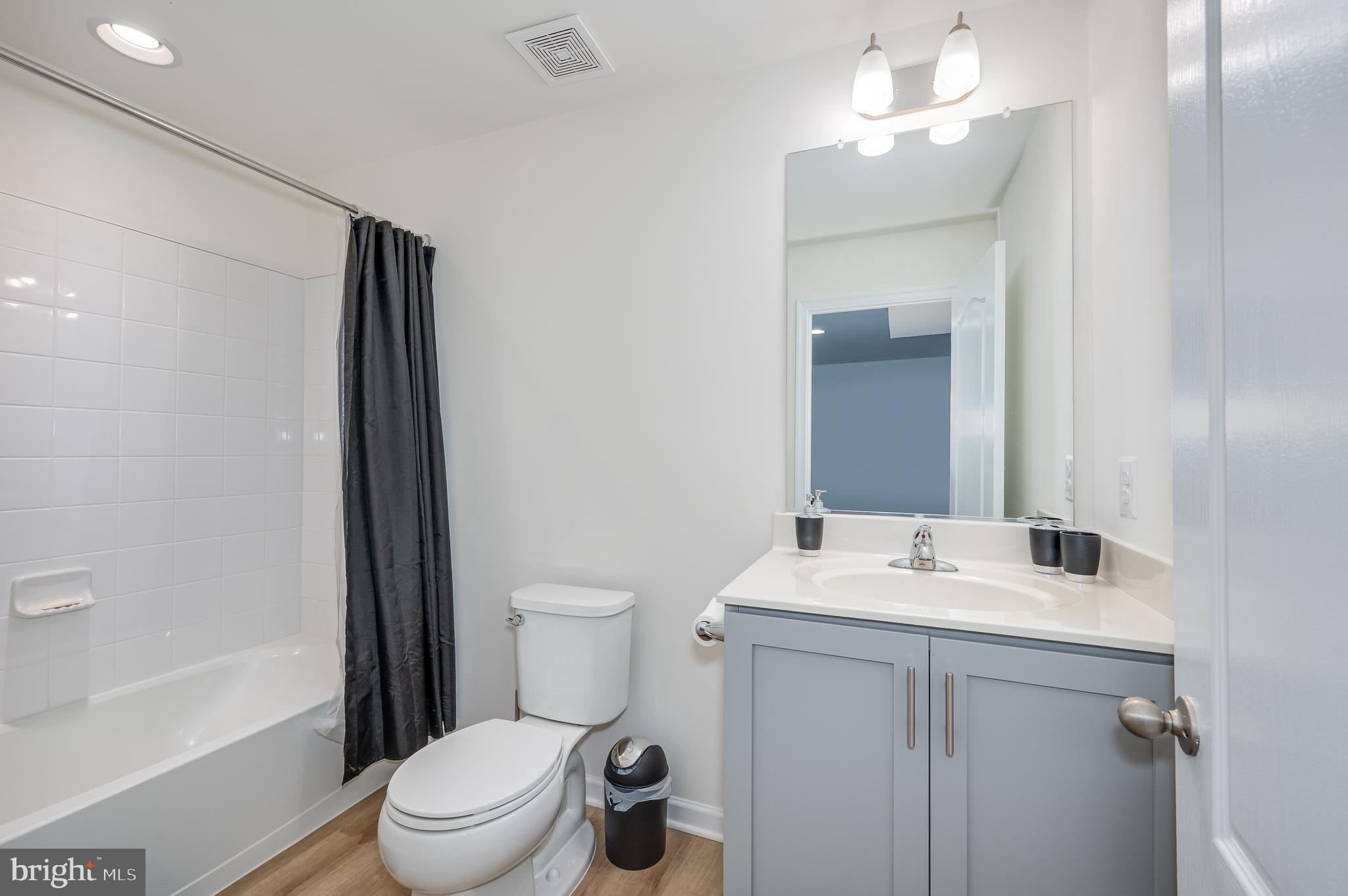 TOWNES AT TATE MANOR - Residential Lease