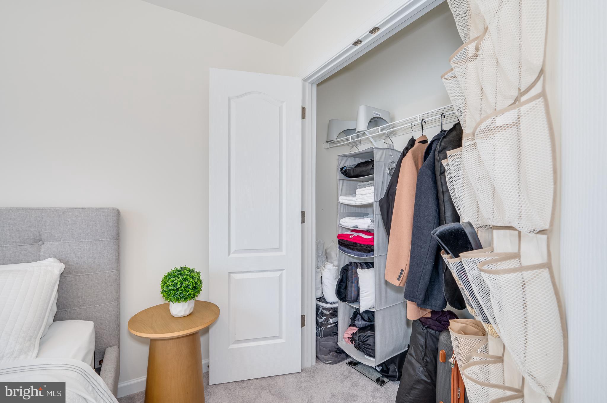 TOWNES AT TATE MANOR - Residential Lease