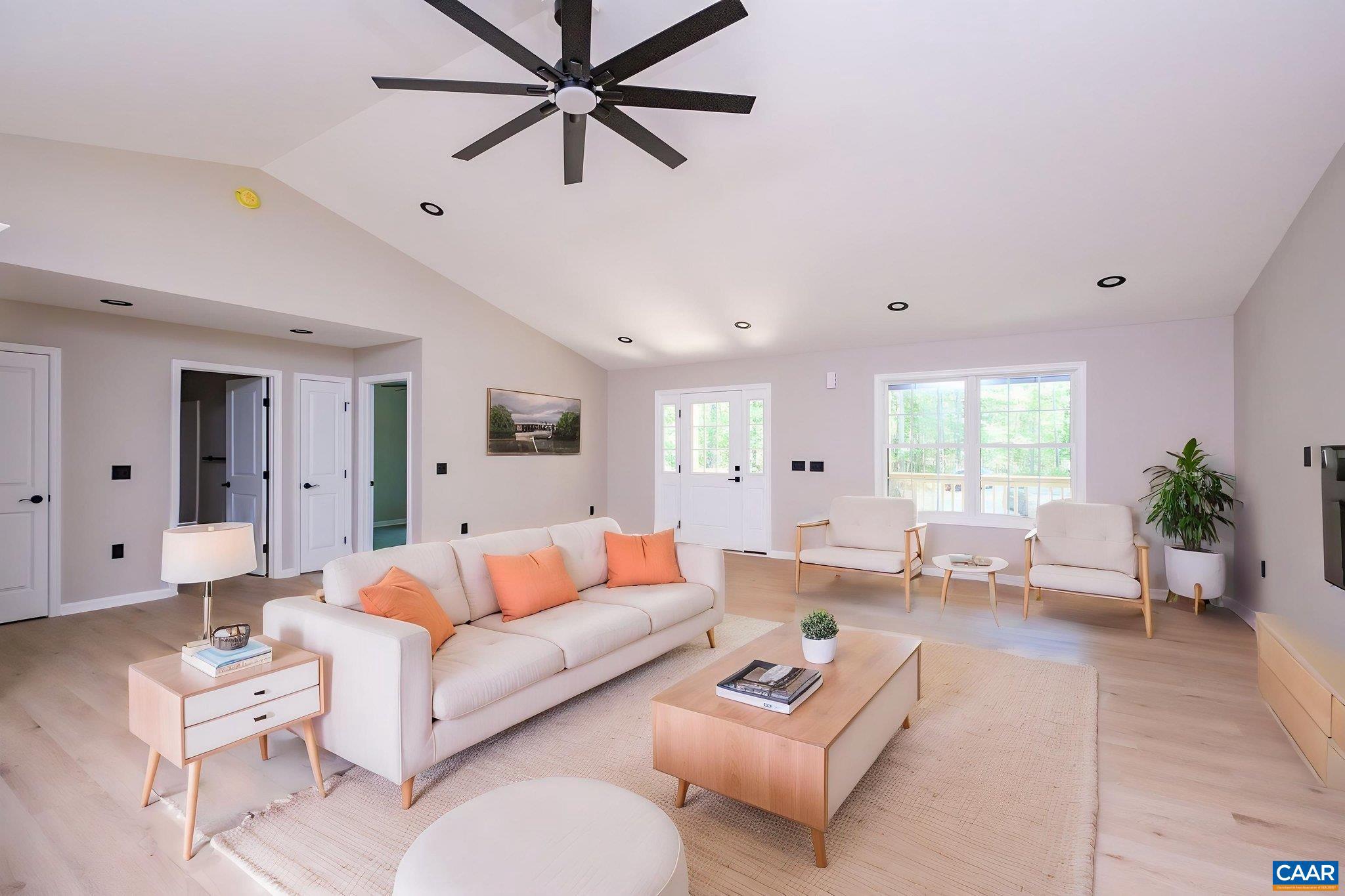 000 FOREST CHAPEL LN