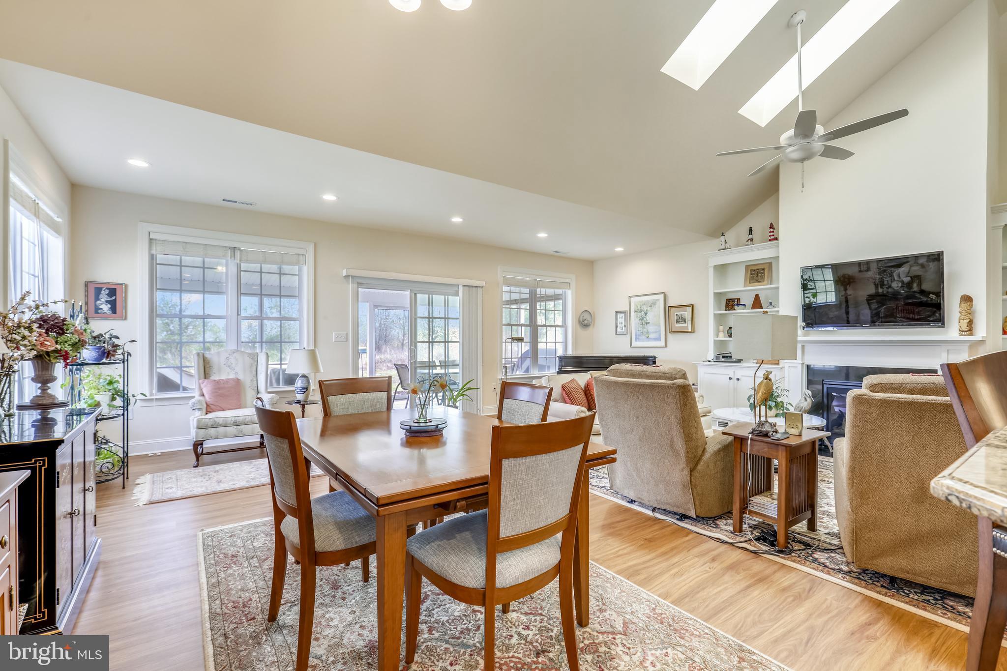 SUMMERS GATE - Residential