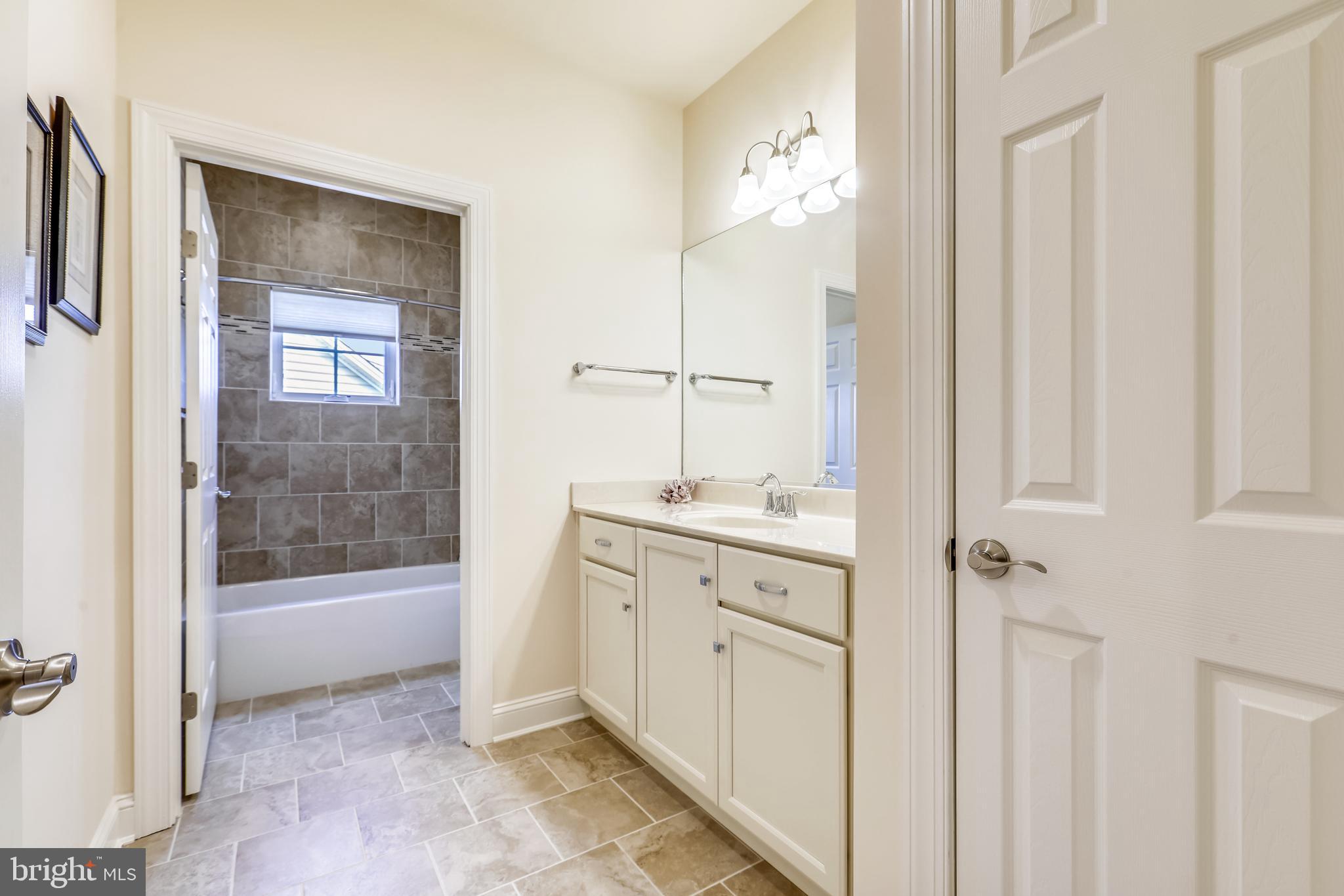 SUMMERS GATE - Residential