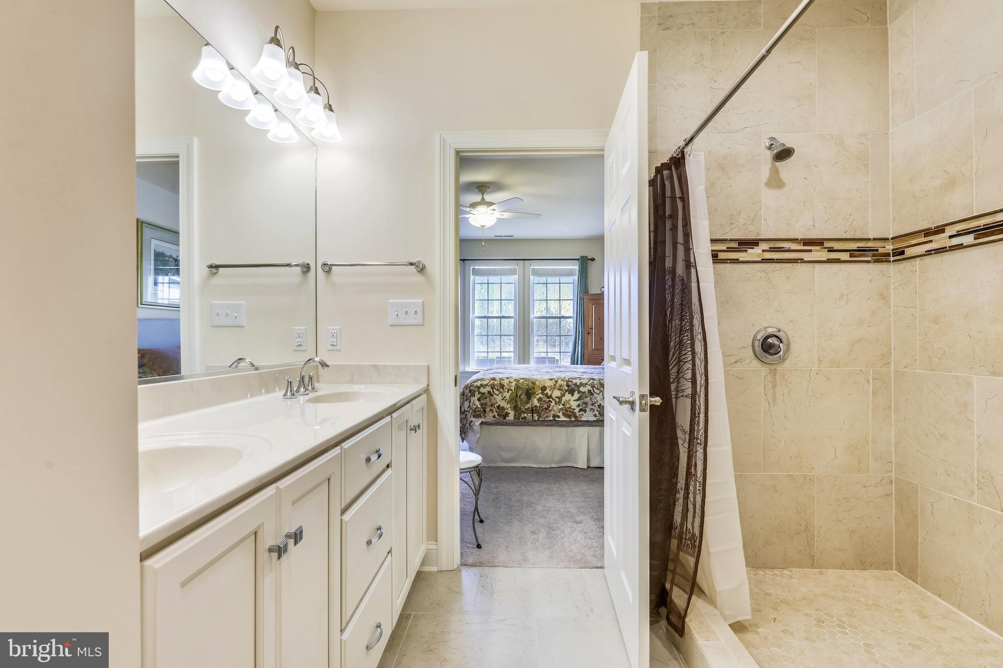 SUMMERS GATE - Residential