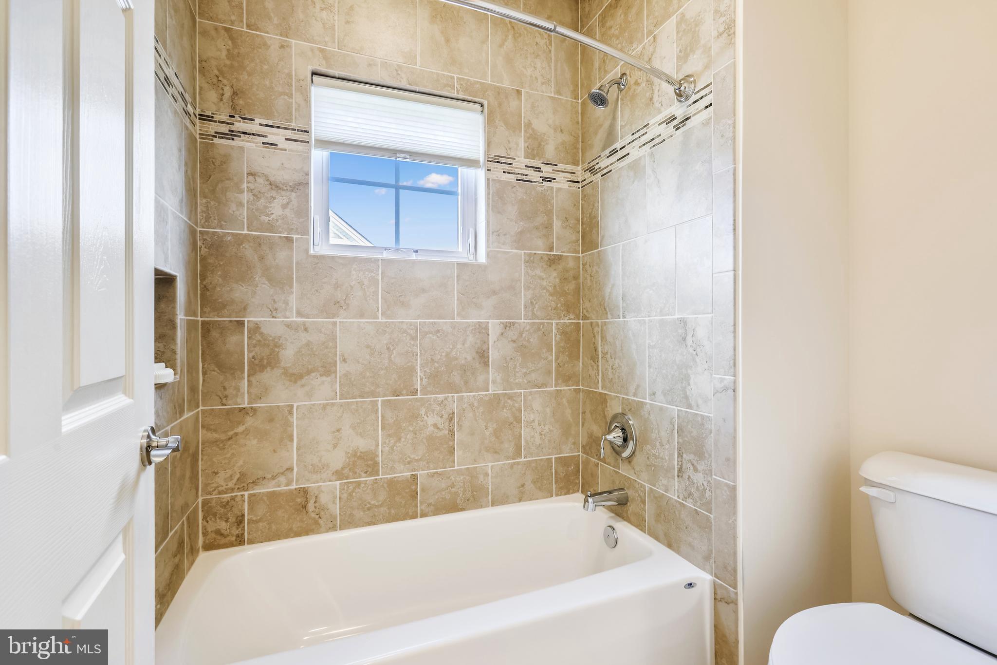 SUMMERS GATE - Residential