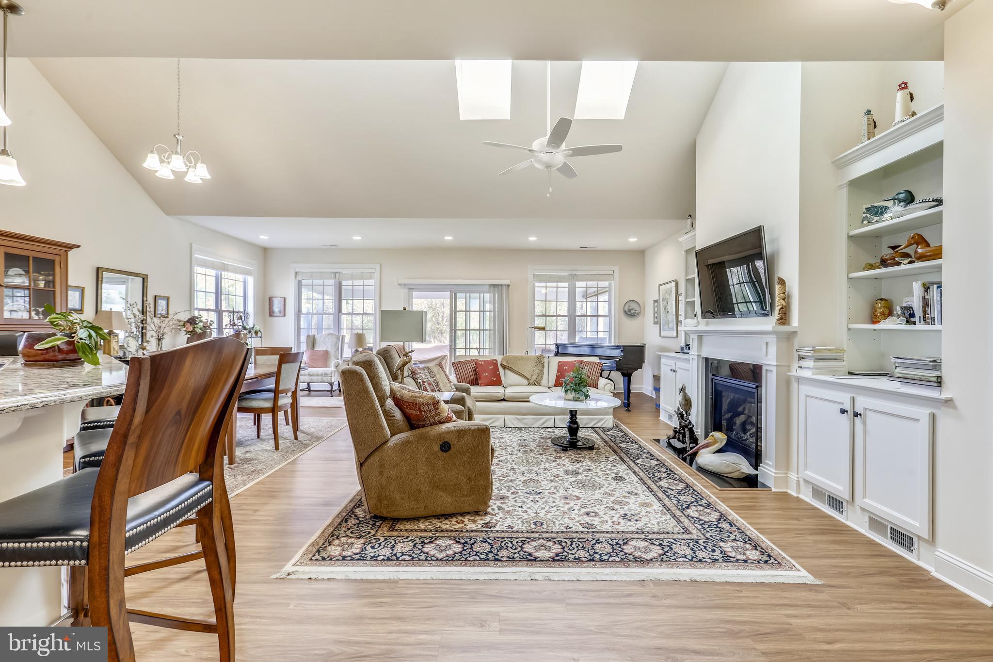 SUMMERS GATE - Residential