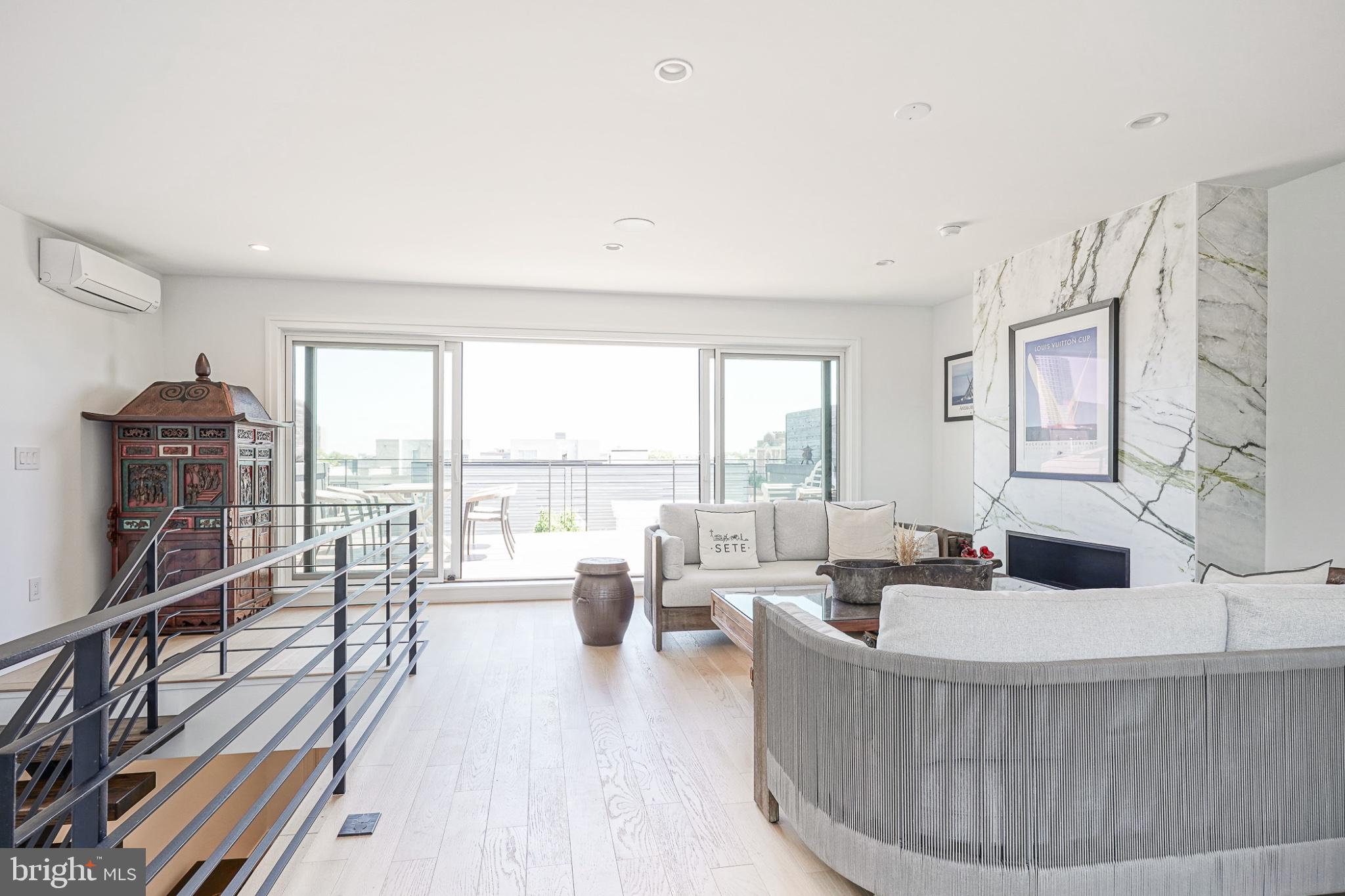 BELLA VISTA - Residential