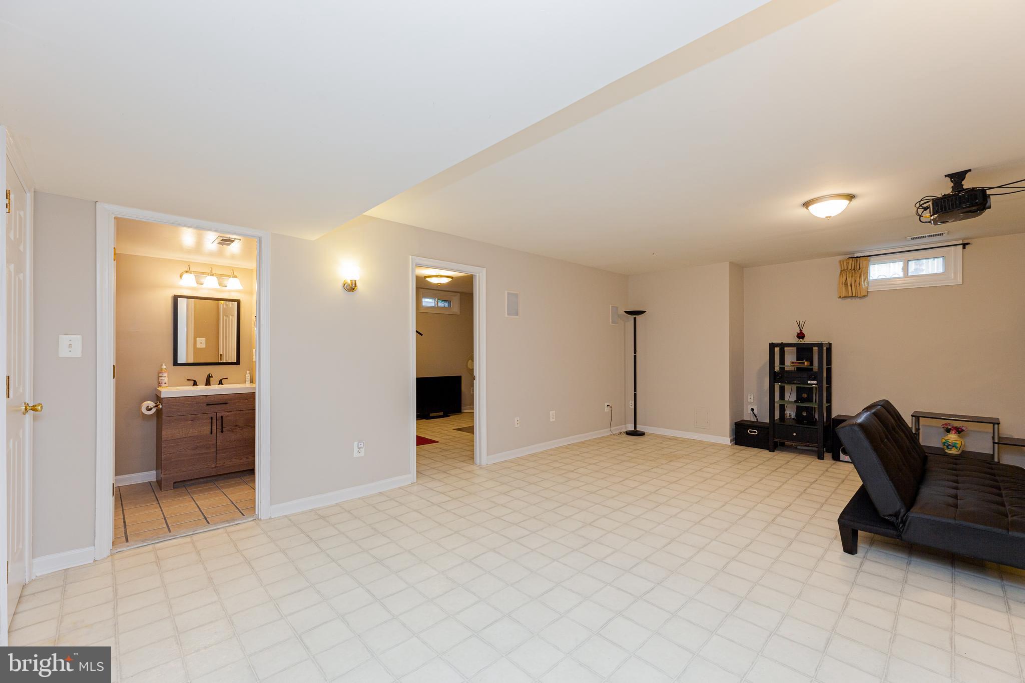 WALNEY VILLAGE - Residential