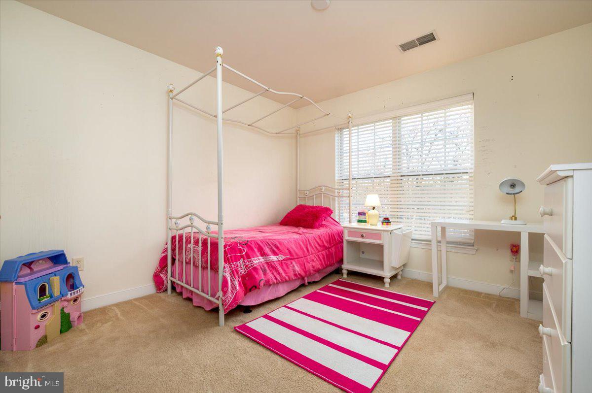 SHAMROCK MANOR - Residential