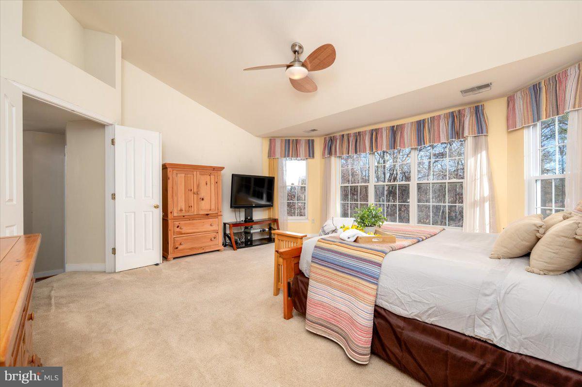 SHAMROCK MANOR - Residential