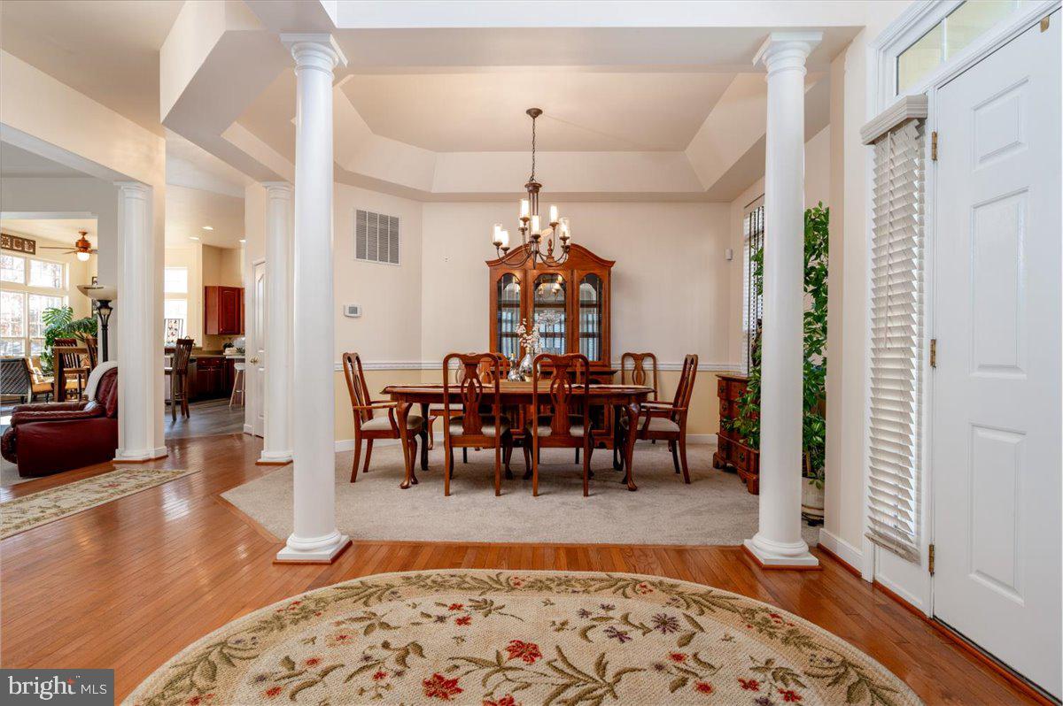 SHAMROCK MANOR - Residential