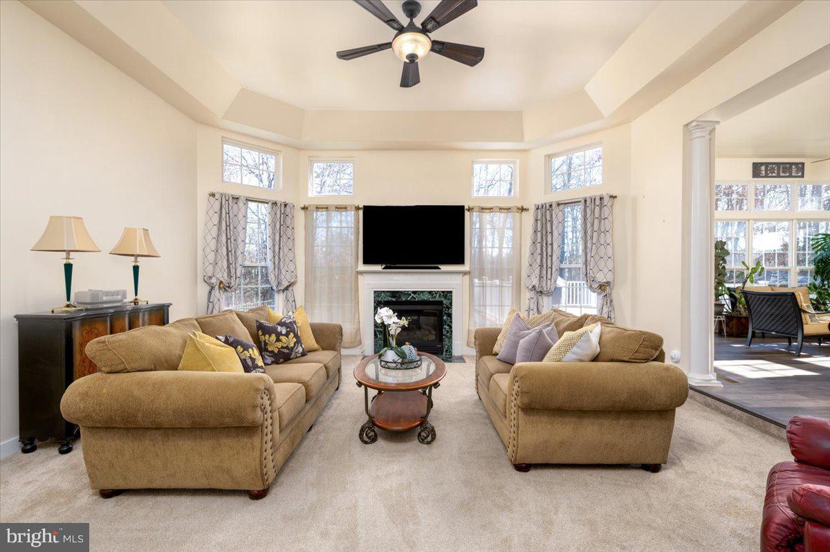 SHAMROCK MANOR - Residential