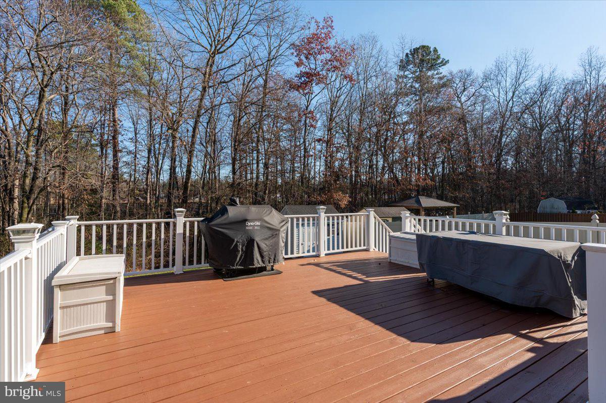 SHAMROCK MANOR - Residential