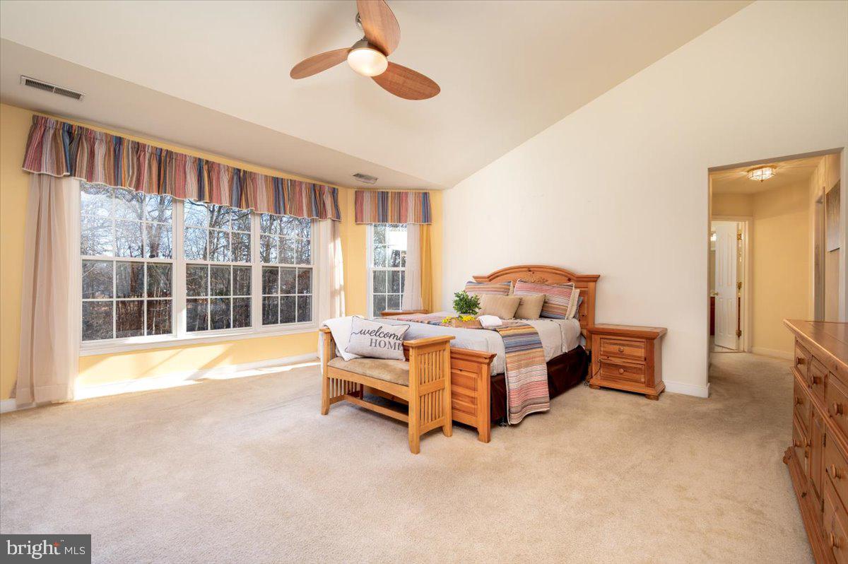 SHAMROCK MANOR - Residential