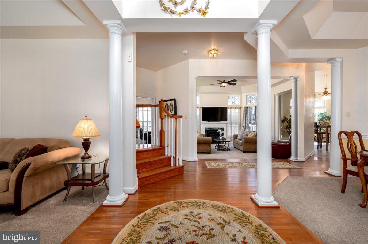 SHAMROCK MANOR - Residential