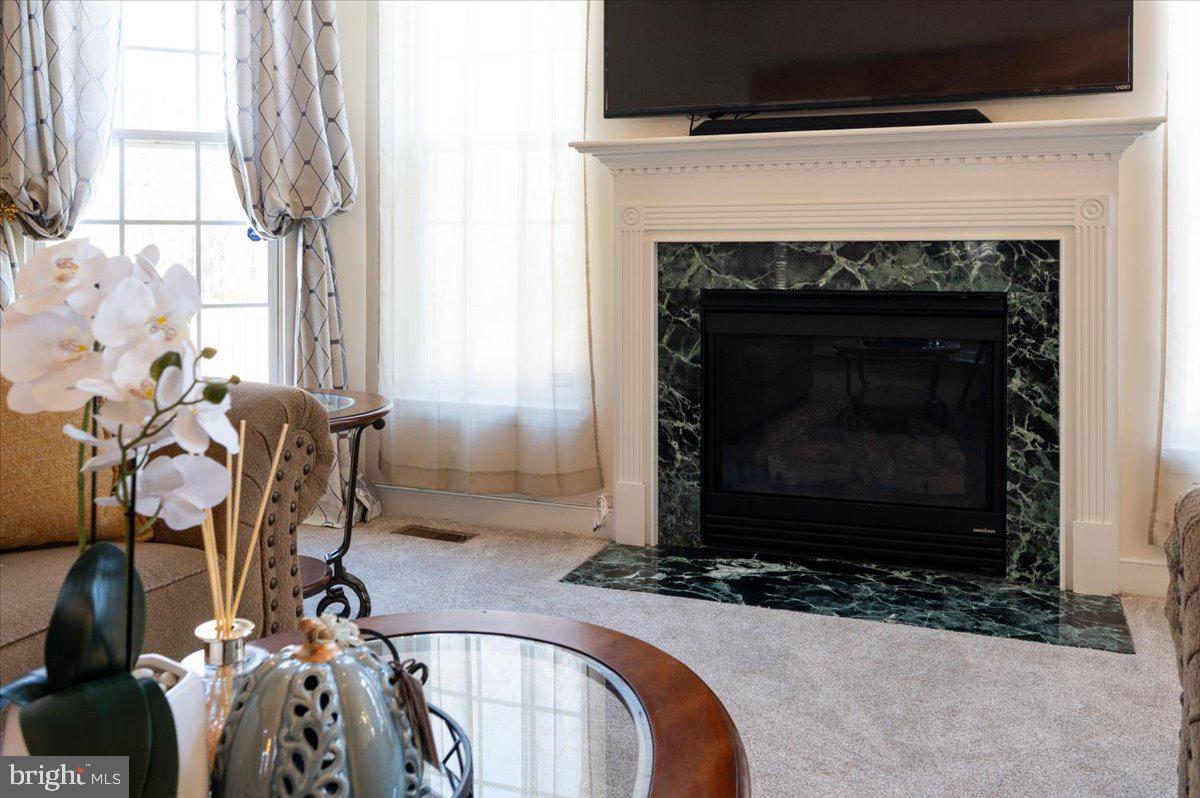 SHAMROCK MANOR - Residential