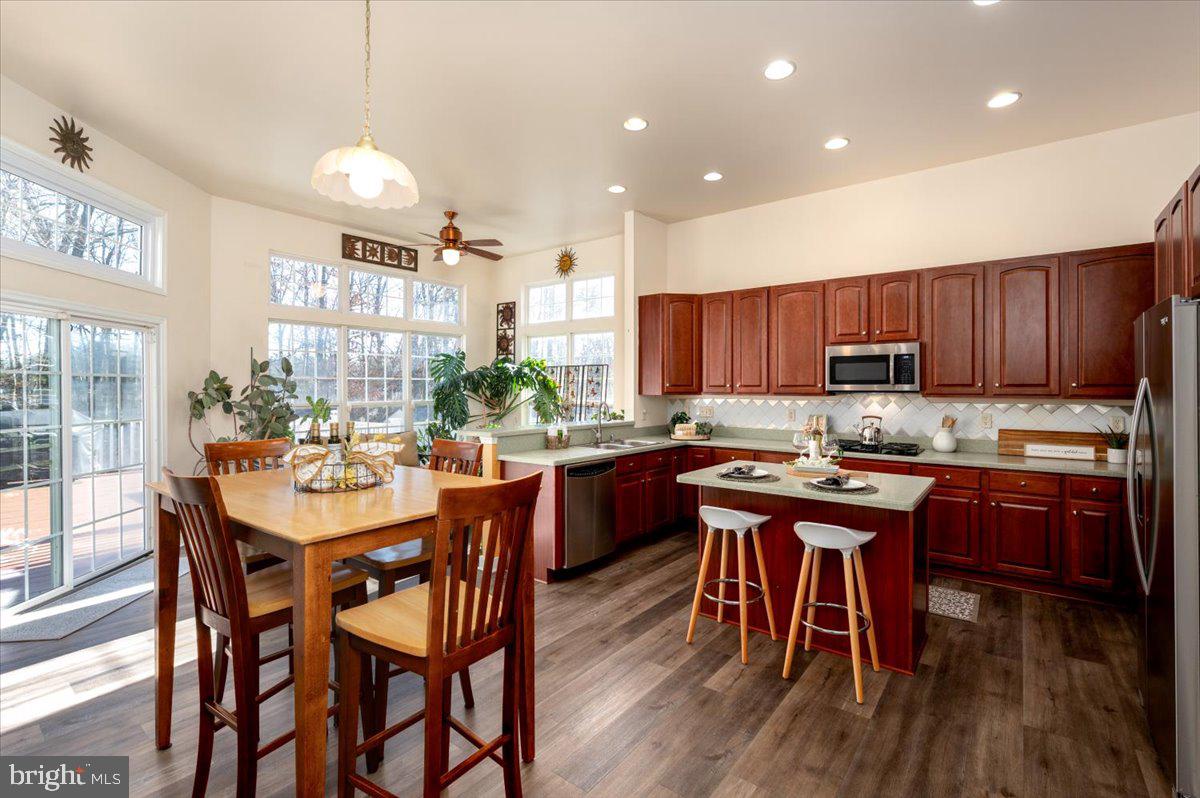 SHAMROCK MANOR - Residential