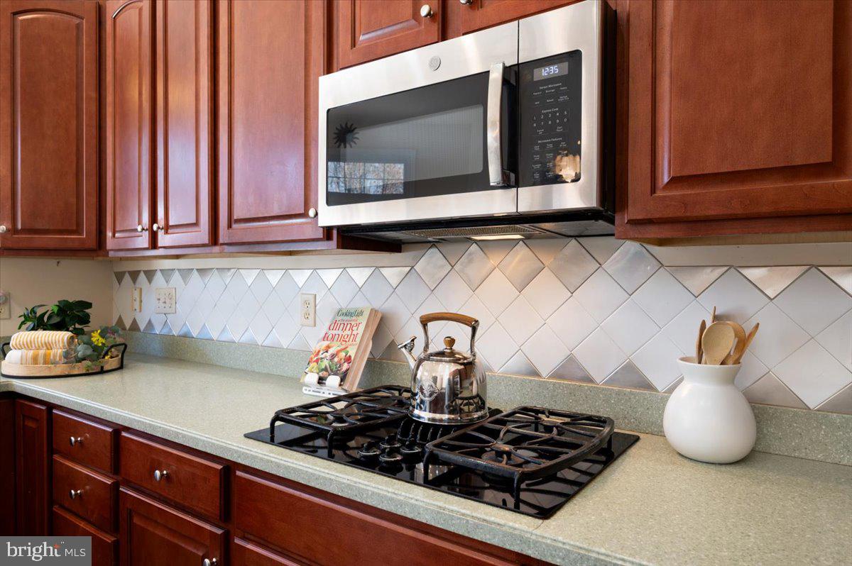 SHAMROCK MANOR - Residential