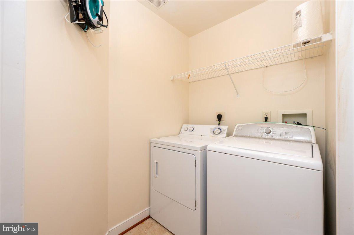 SHAMROCK MANOR - Residential